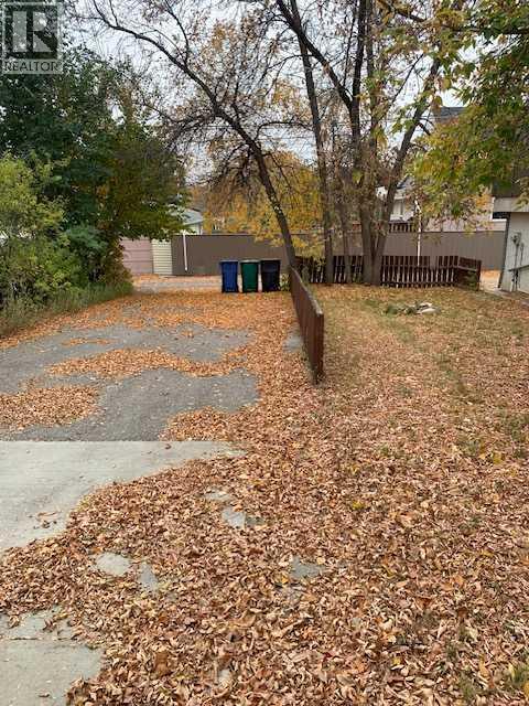 Single Family House for Sale in    Avenue S Victoria Park Lethbridge 