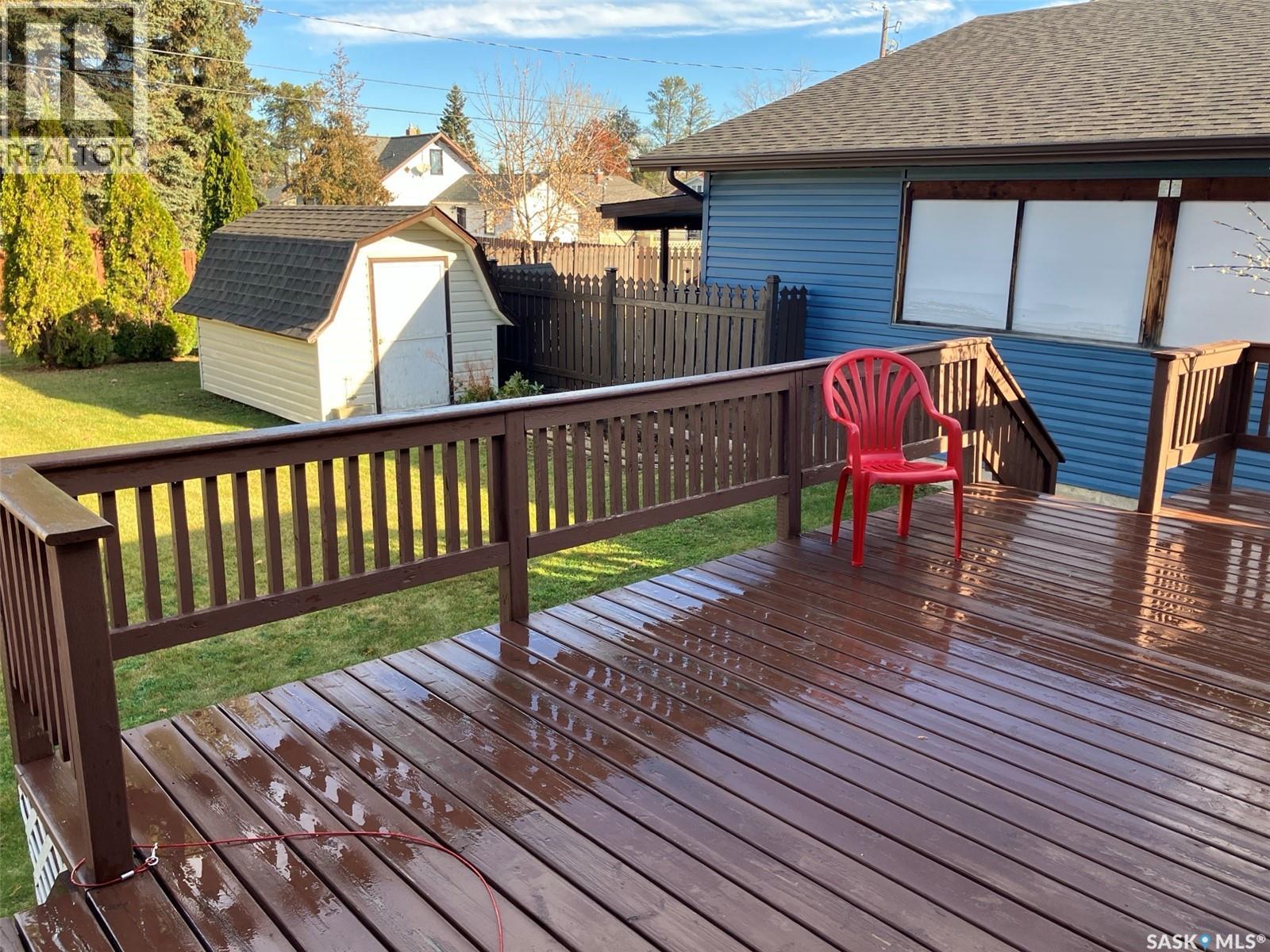 419 8th AVENUE W - Photo 2 of 44, Nipawin, Saskatchewan