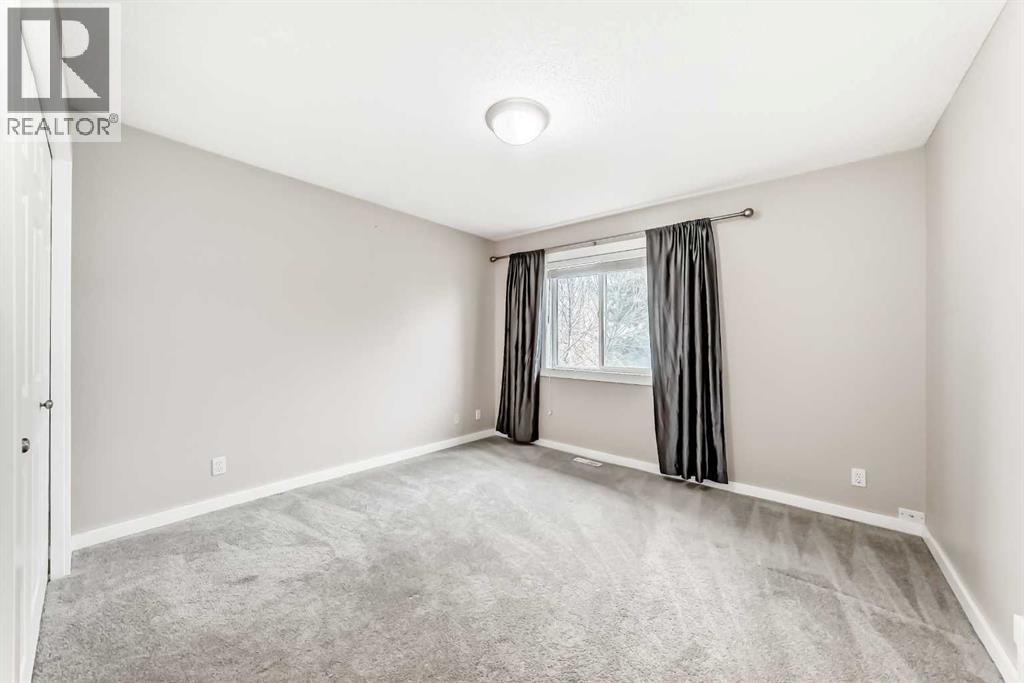 Single Family House for Sale in  Sierra Morena Green SW Signal Hill Calgary 