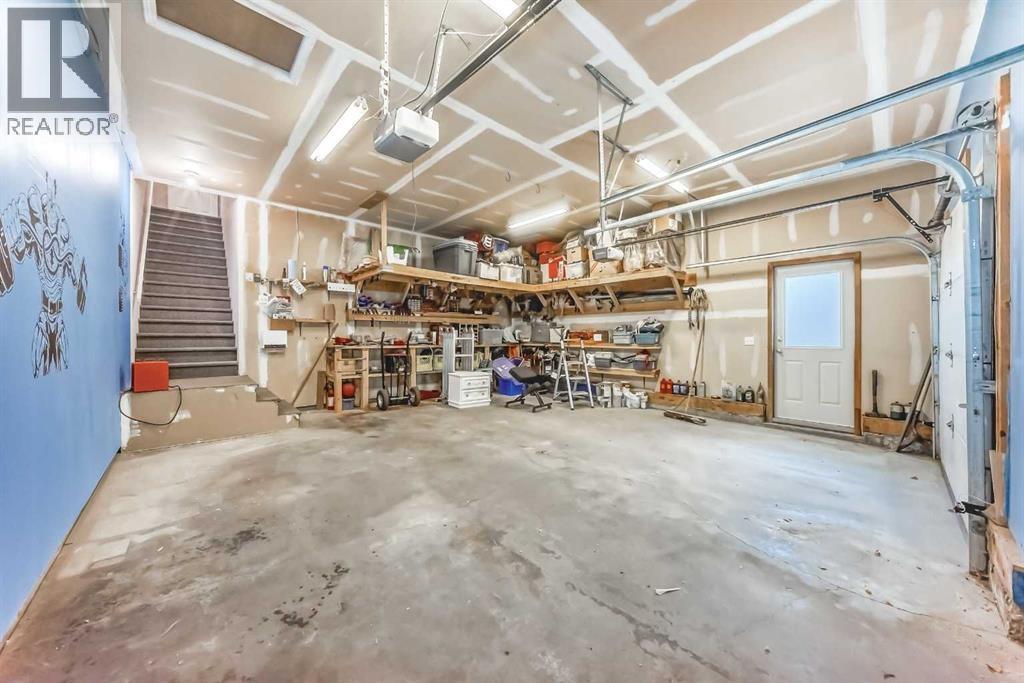 Single Family House for Sale in  Sierra Morena Green SW Signal Hill Calgary 