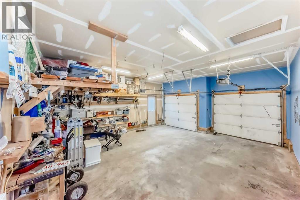 Single Family House for Sale in  Sierra Morena Green SW Signal Hill Calgary 