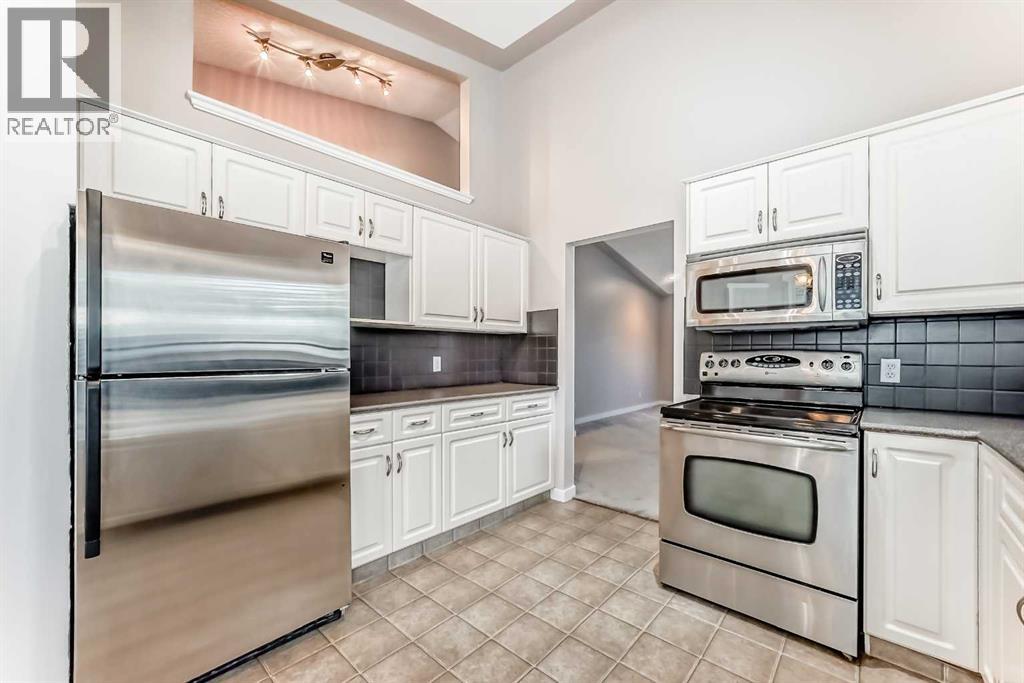 Single Family House for Sale in  Sierra Morena Green SW Signal Hill Calgary 