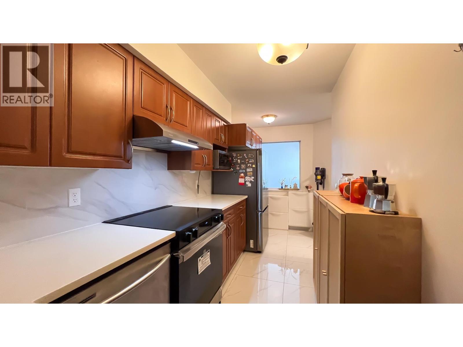 15 12020 GREENLAND DRIVE, Richmond