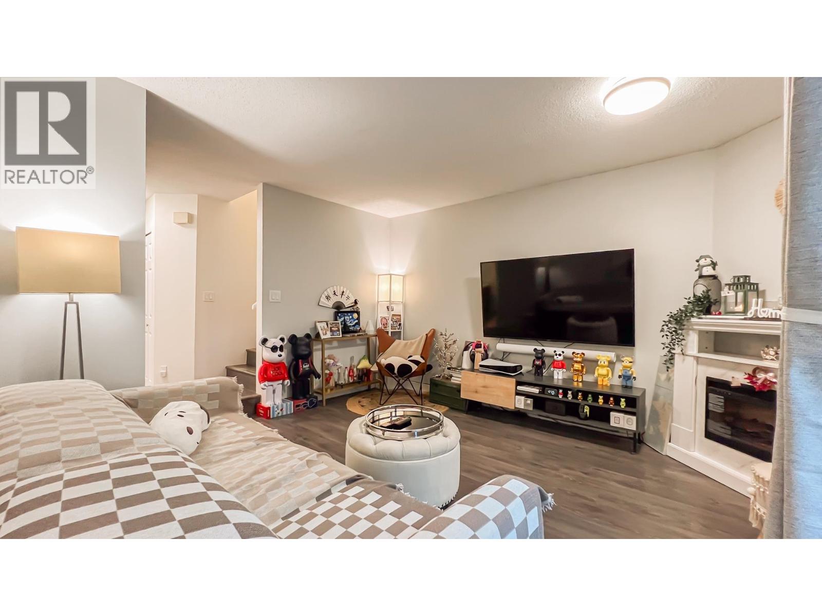 15 12020 GREENLAND DRIVE, Richmond