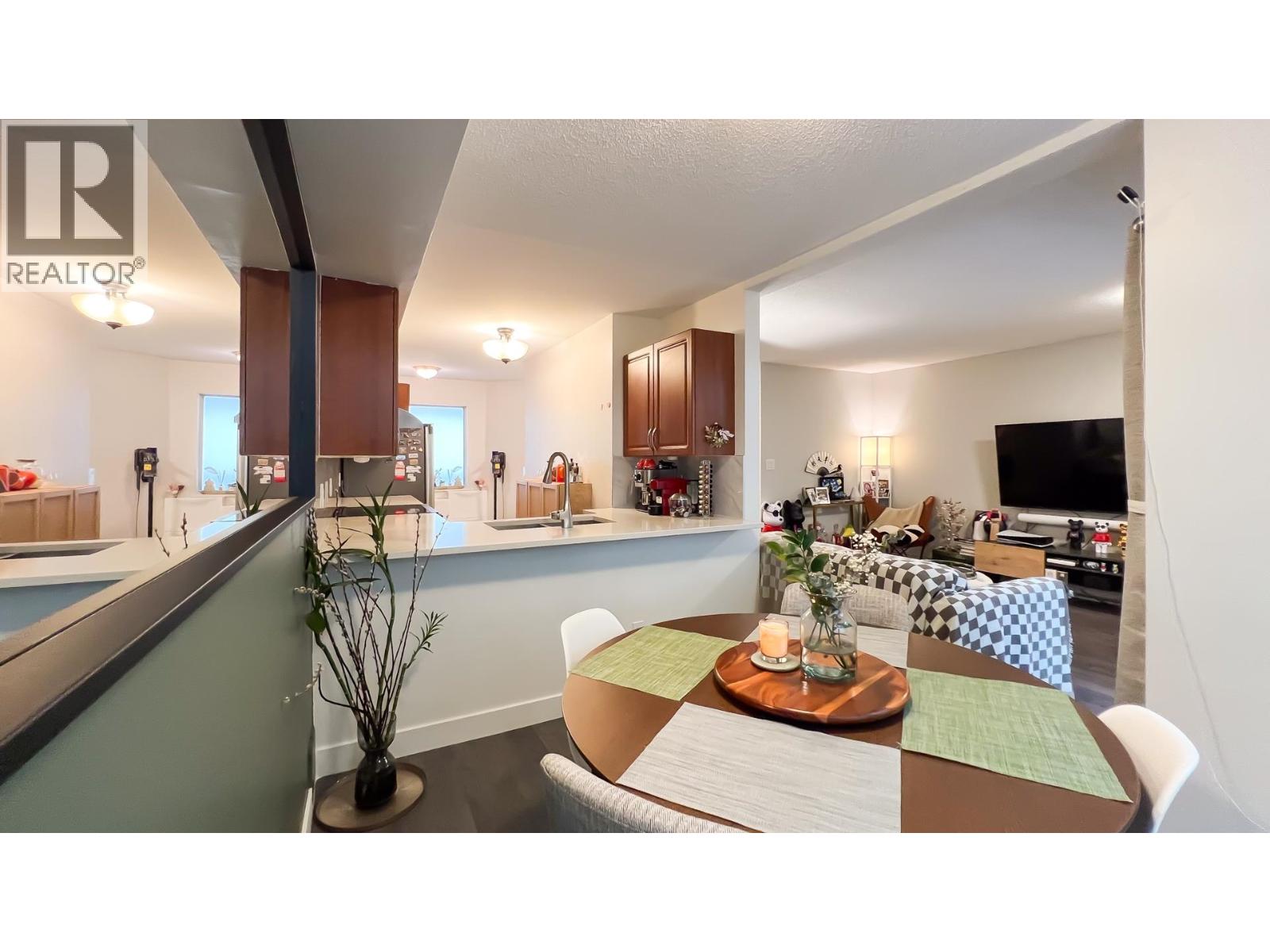 15 12020 GREENLAND DRIVE, Richmond