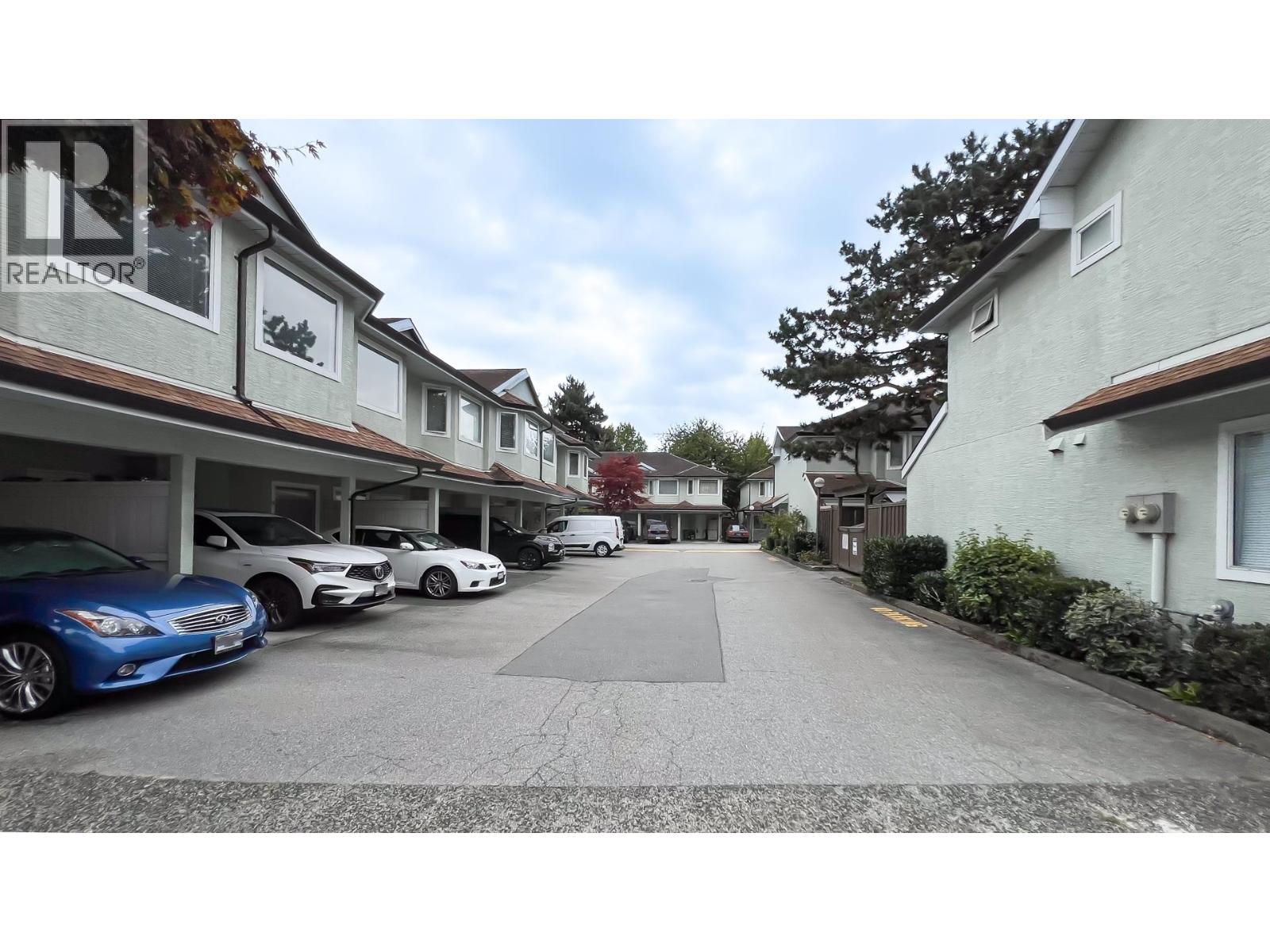 15 12020 GREENLAND DRIVE, Richmond