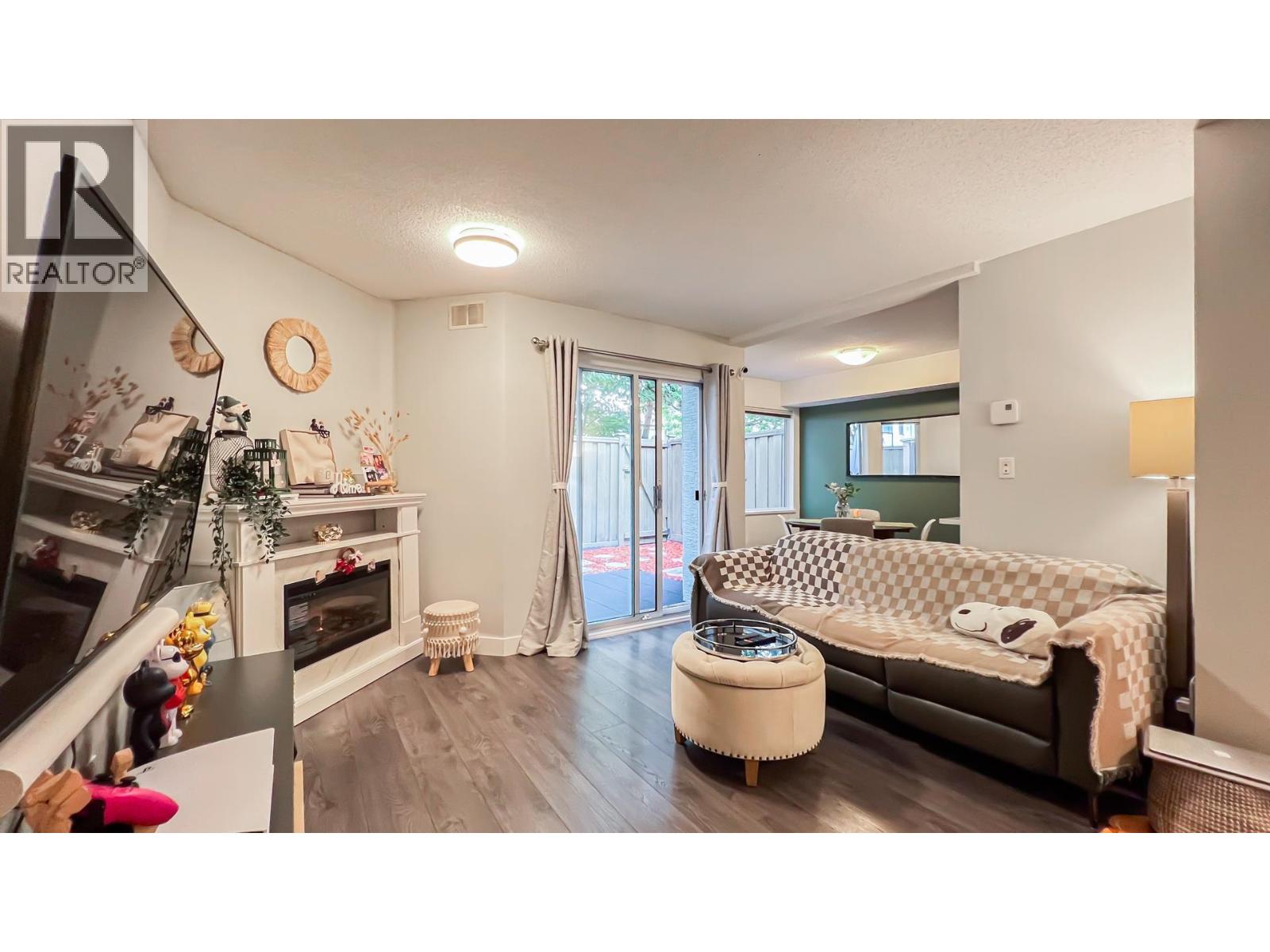 15 12020 GREENLAND DRIVE, Richmond