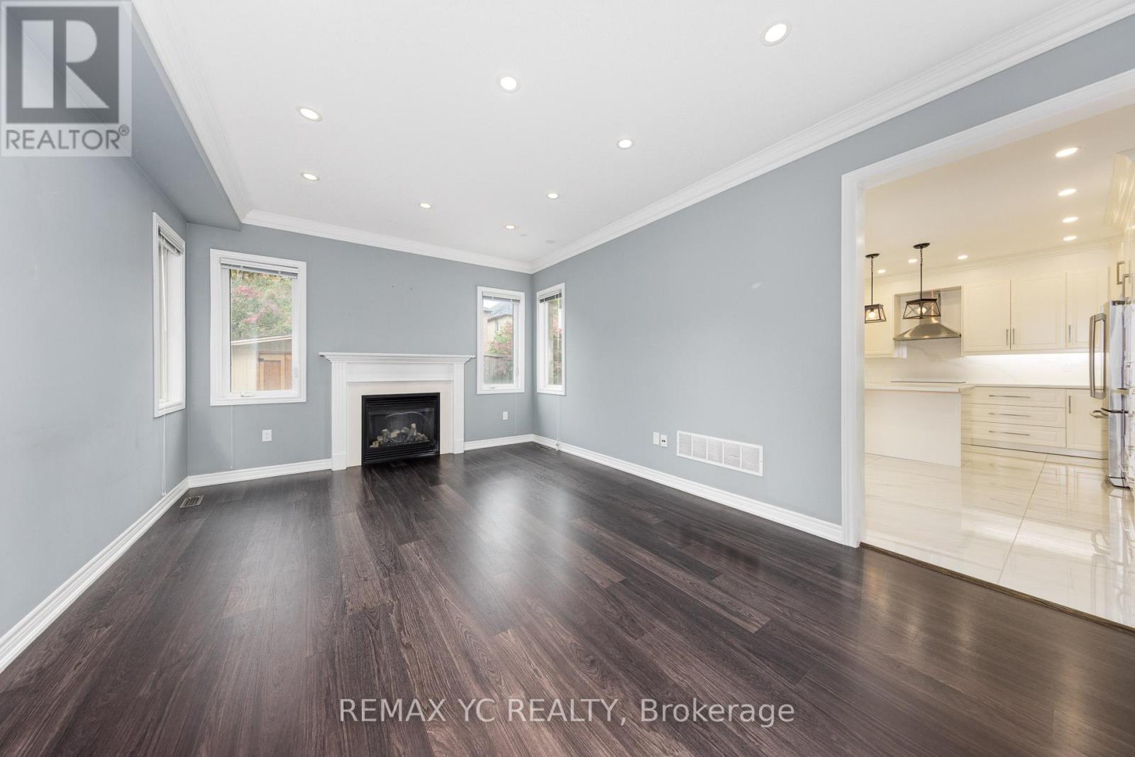 Single Family House for Sale in  RIVERHILL DRIVE Vaughan (Patterson) 