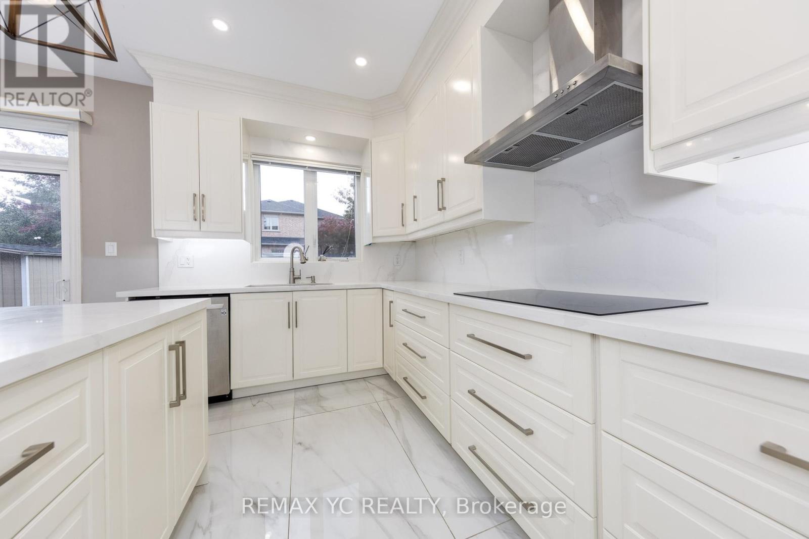 Single Family House for Sale in  RIVERHILL DRIVE Vaughan (Patterson) 