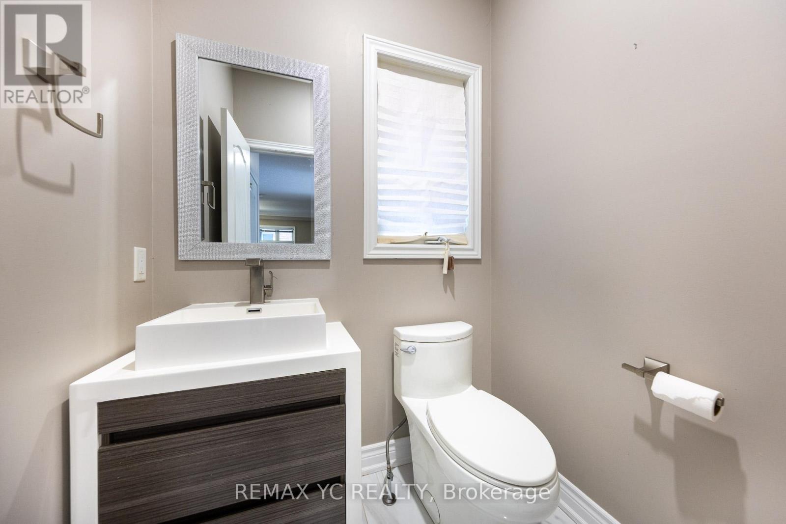Single Family House for Sale in  RIVERHILL DRIVE Vaughan (Patterson) 