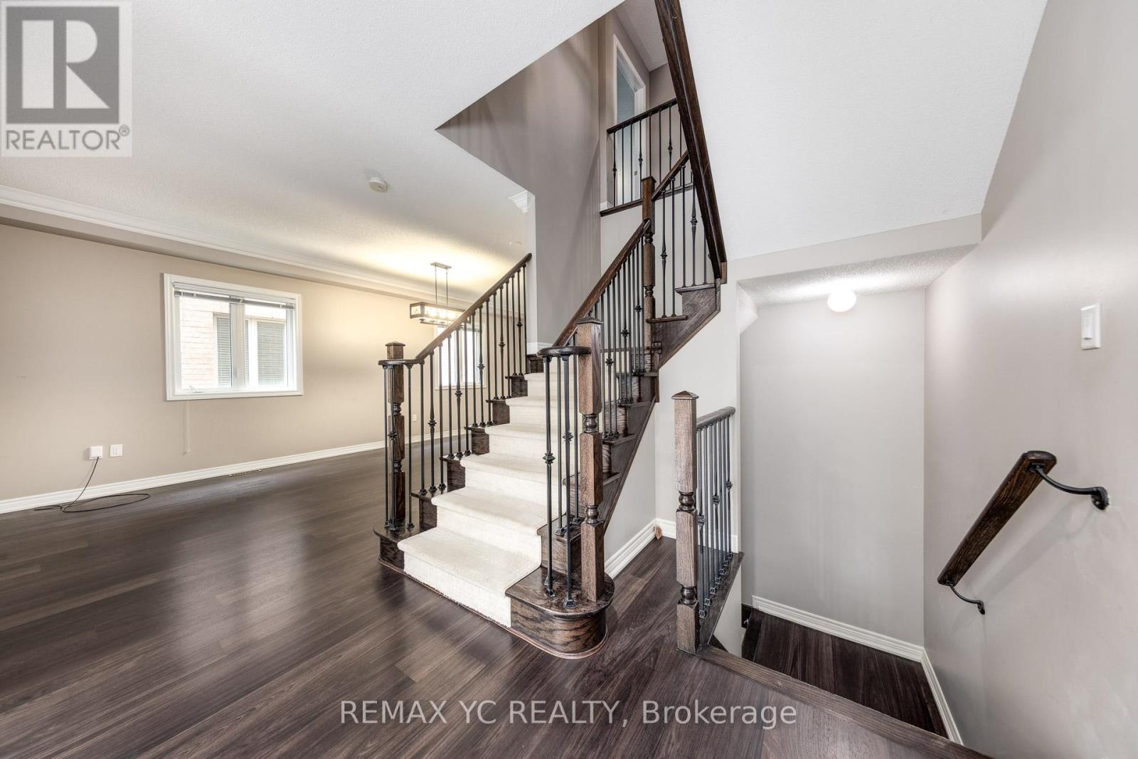 Single Family House for Sale in  RIVERHILL DRIVE Vaughan (Patterson) 