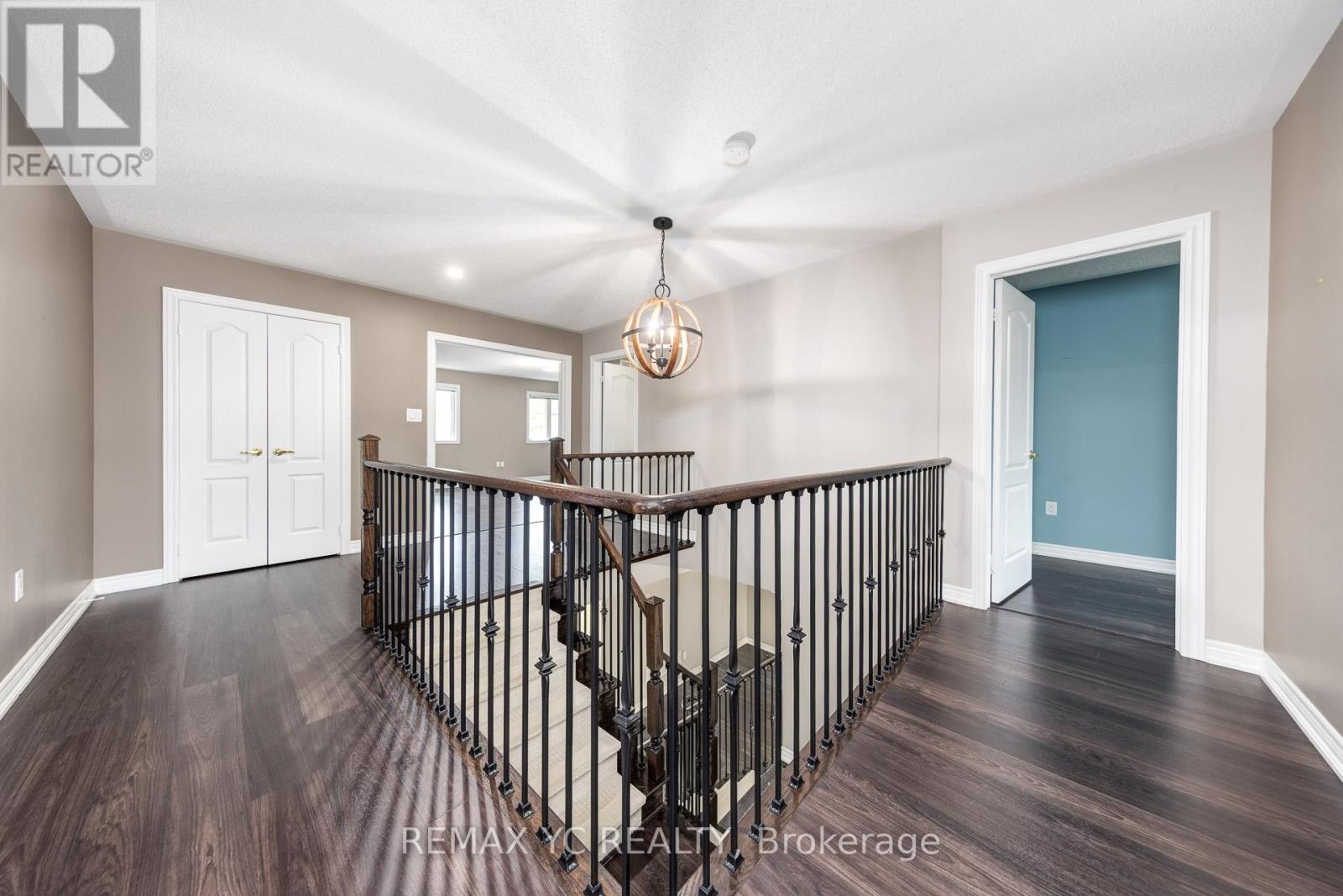 Single Family House for Sale in  RIVERHILL DRIVE Vaughan (Patterson) 