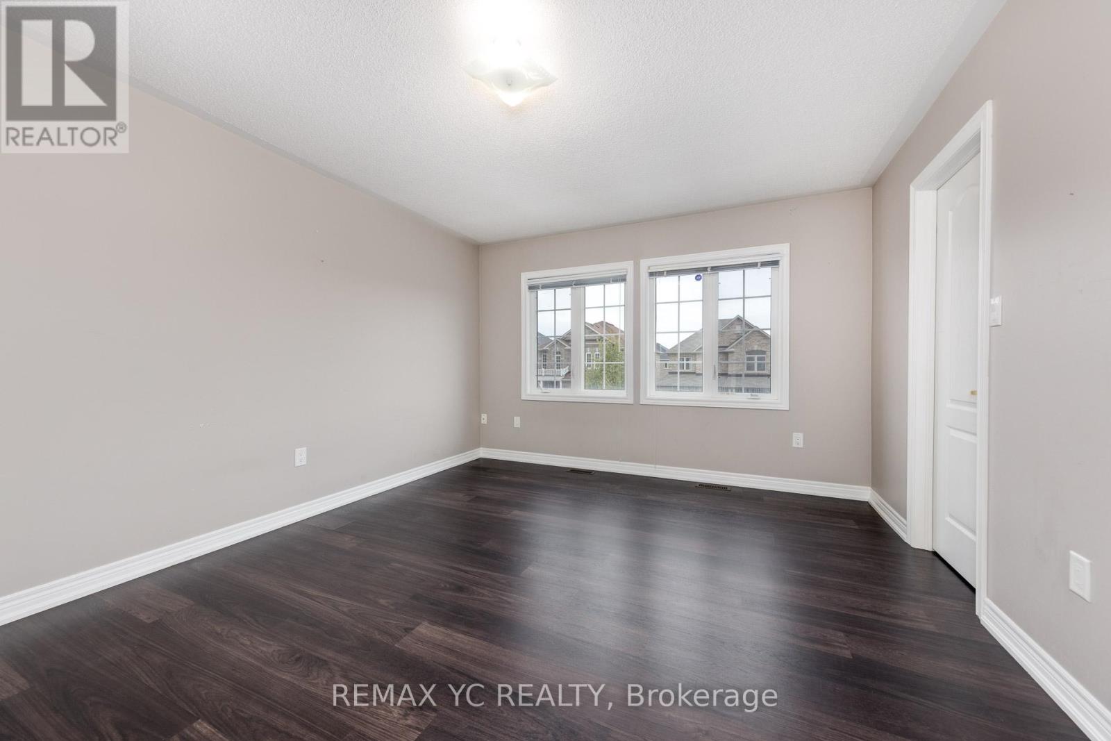 Single Family House for Sale in  RIVERHILL DRIVE Vaughan (Patterson) 
