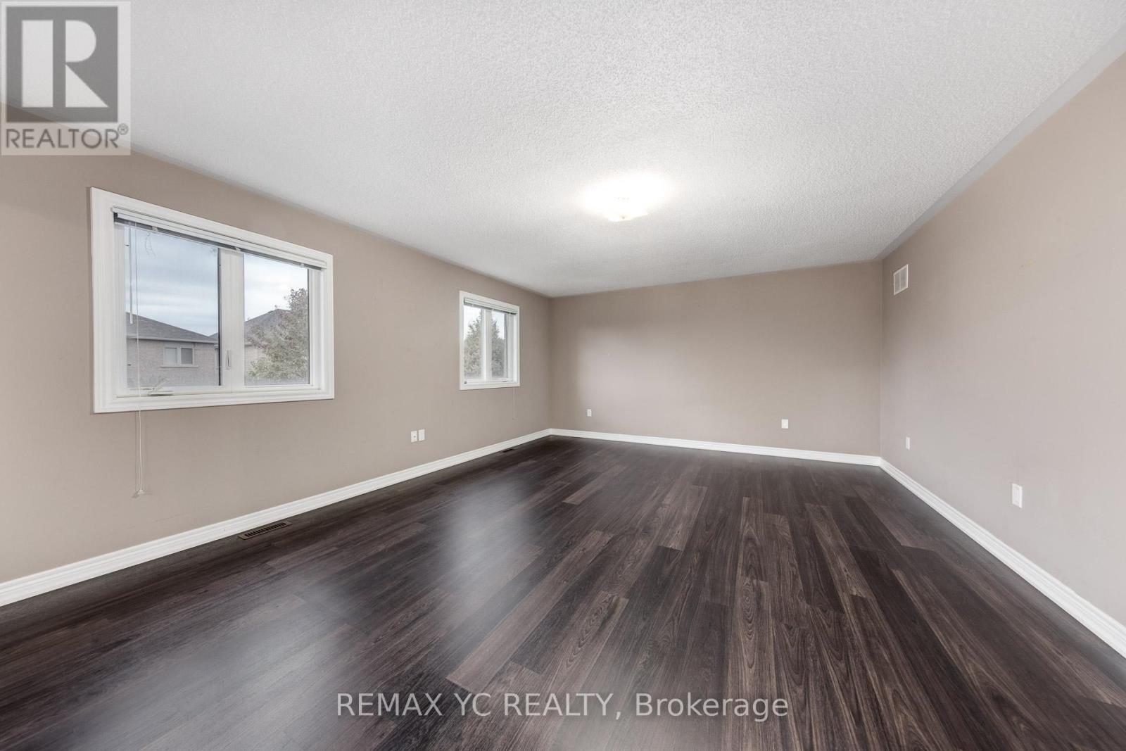Single Family House for Sale in  RIVERHILL DRIVE Vaughan (Patterson) 