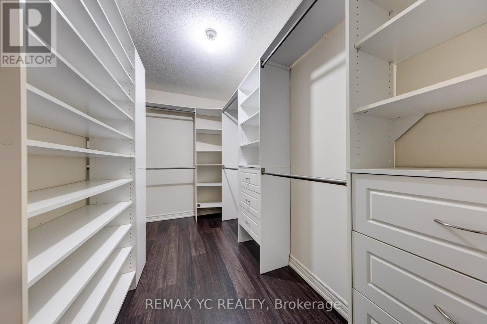 Single Family House for Sale in  RIVERHILL DRIVE Vaughan (Patterson) 