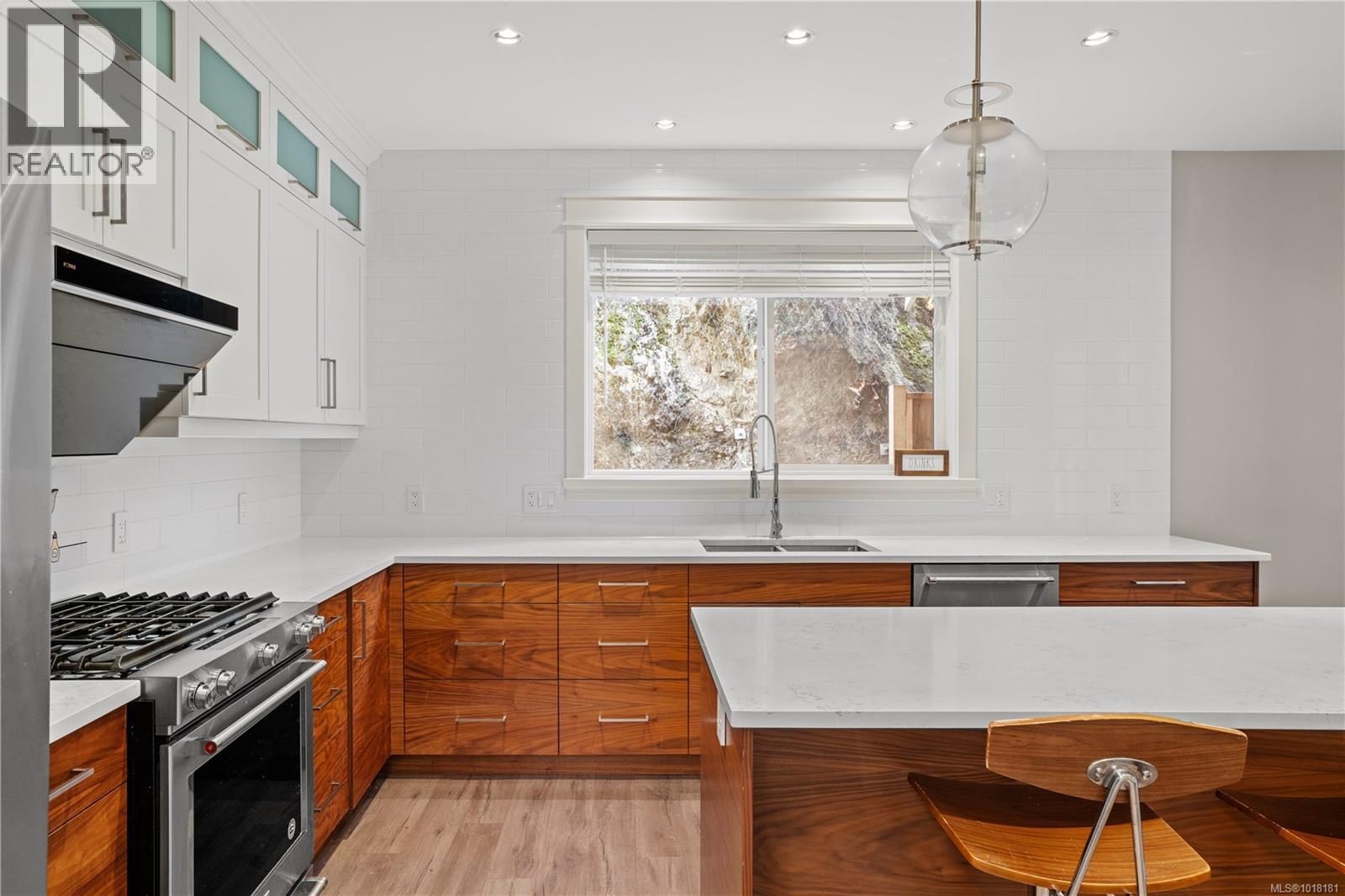  3552 Joy Close, Langford