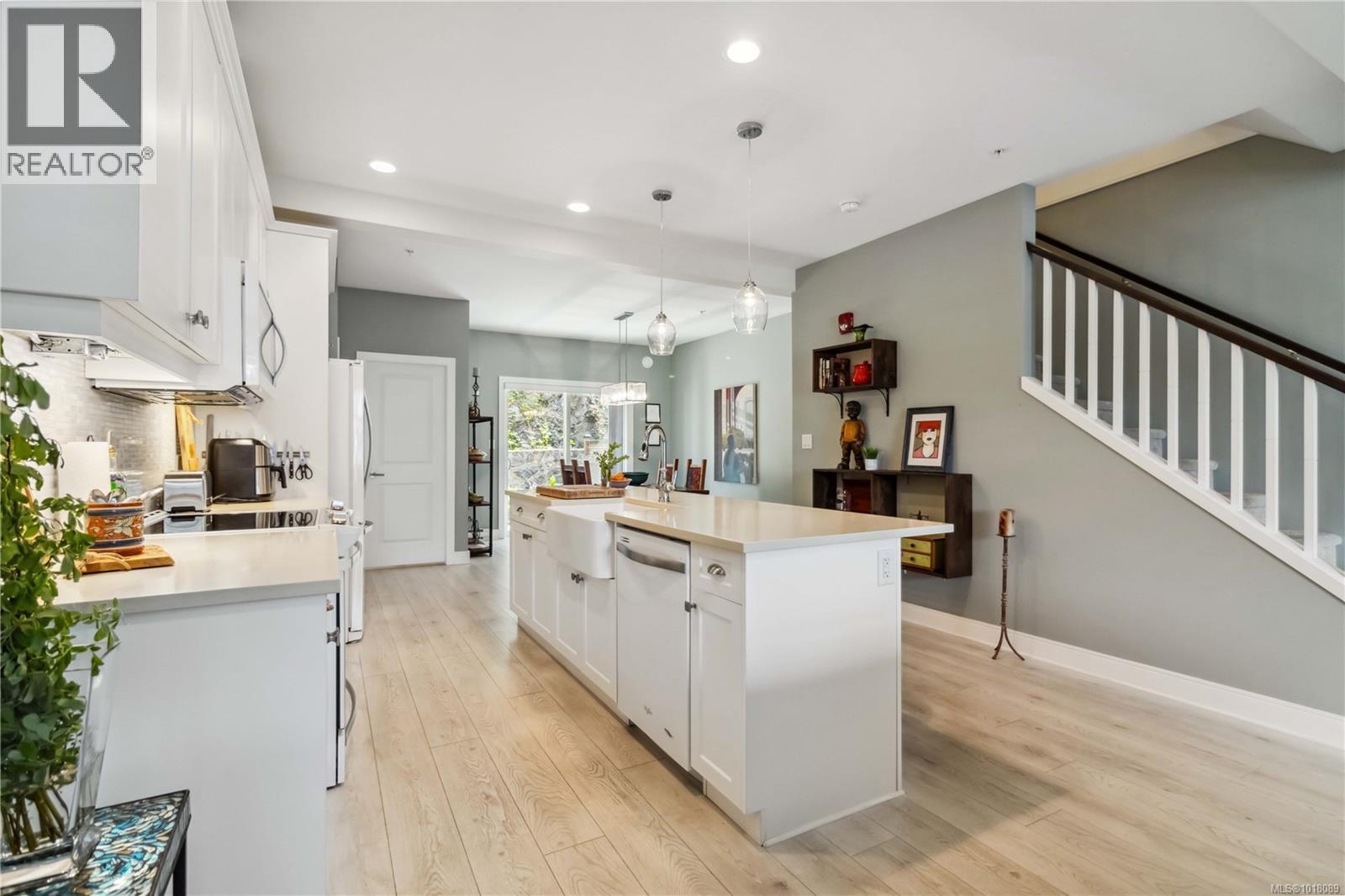 113 1064 Gala Court, Langford