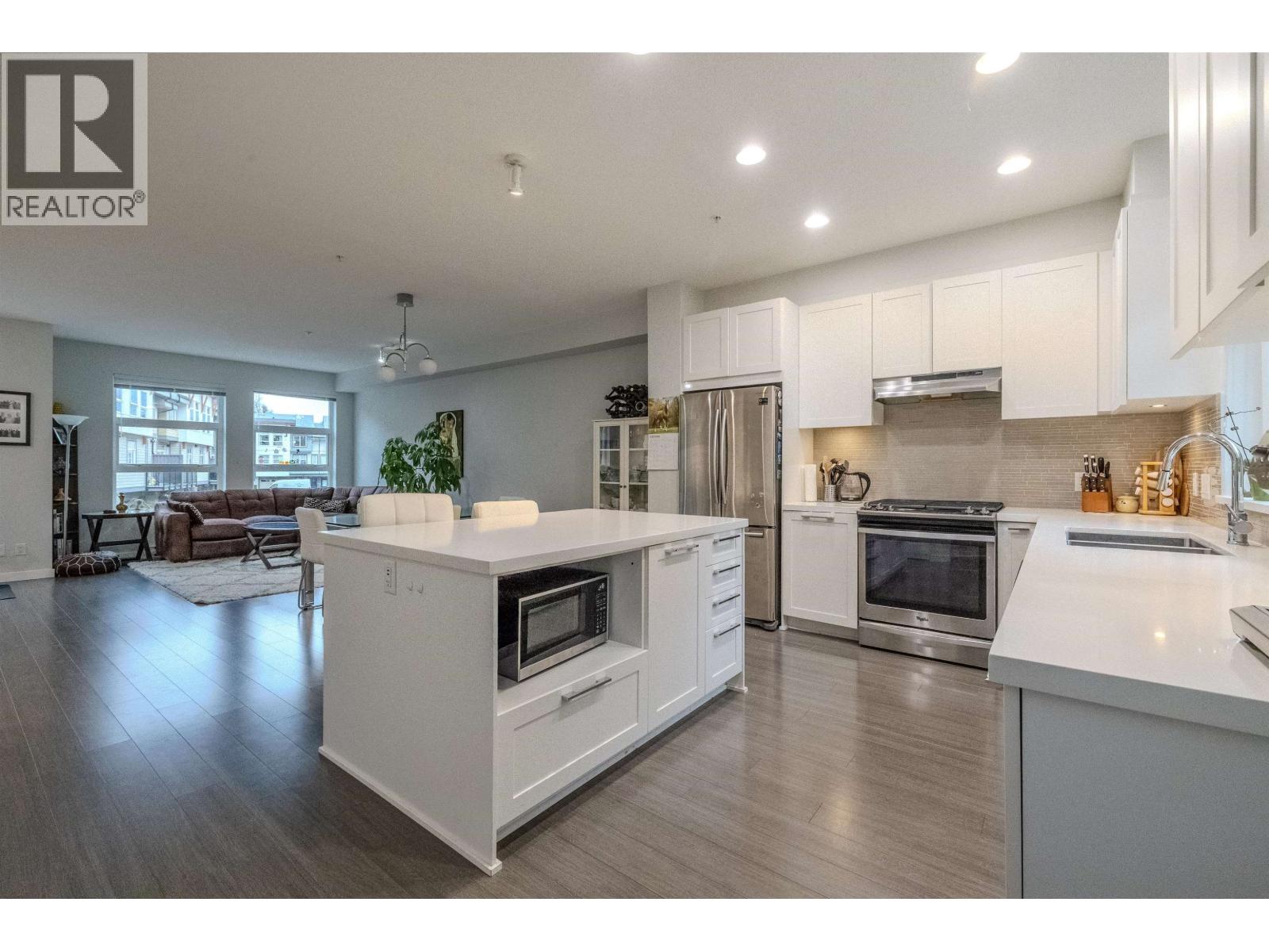 46 39548 LOGGERS LANE, Squamish