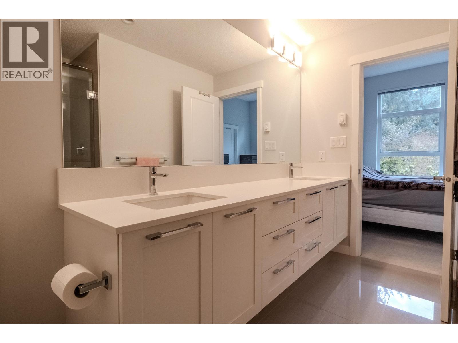 46 39548 LOGGERS LANE, Squamish