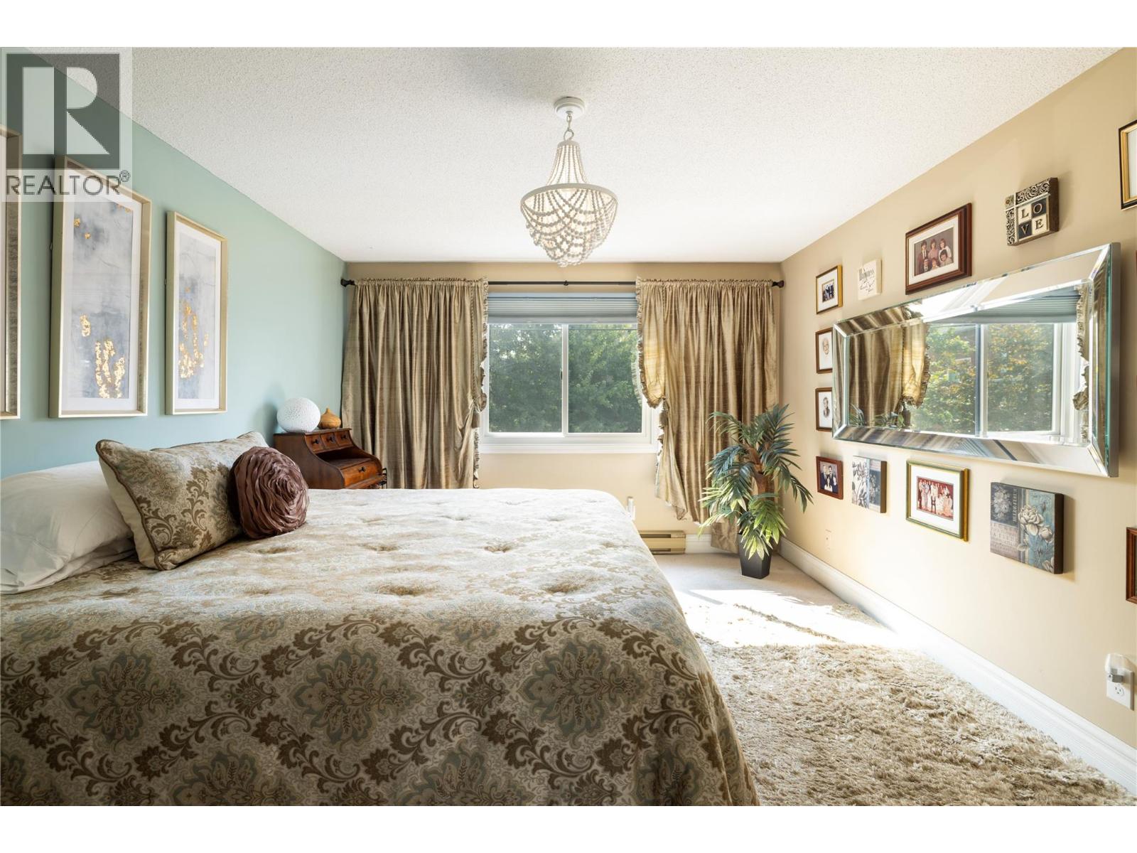 115 1035 Bernard Avenue, Kelowna