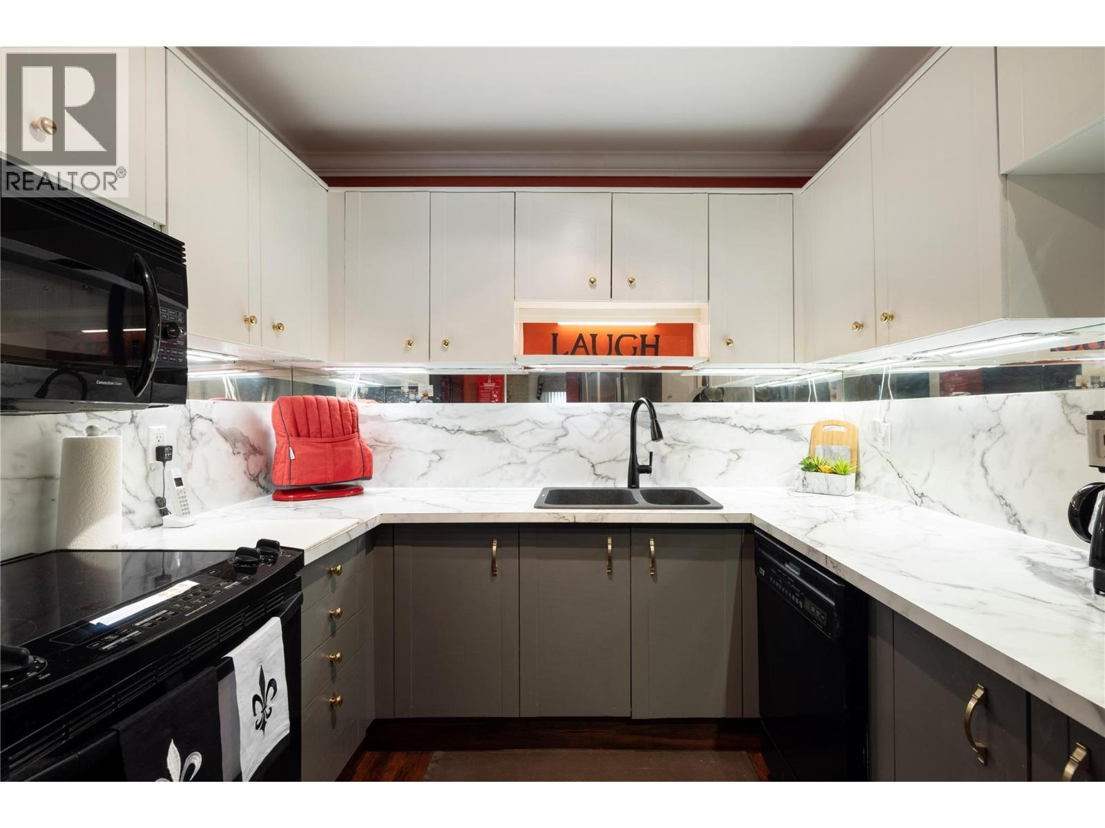 115 1035 Bernard Avenue, Kelowna