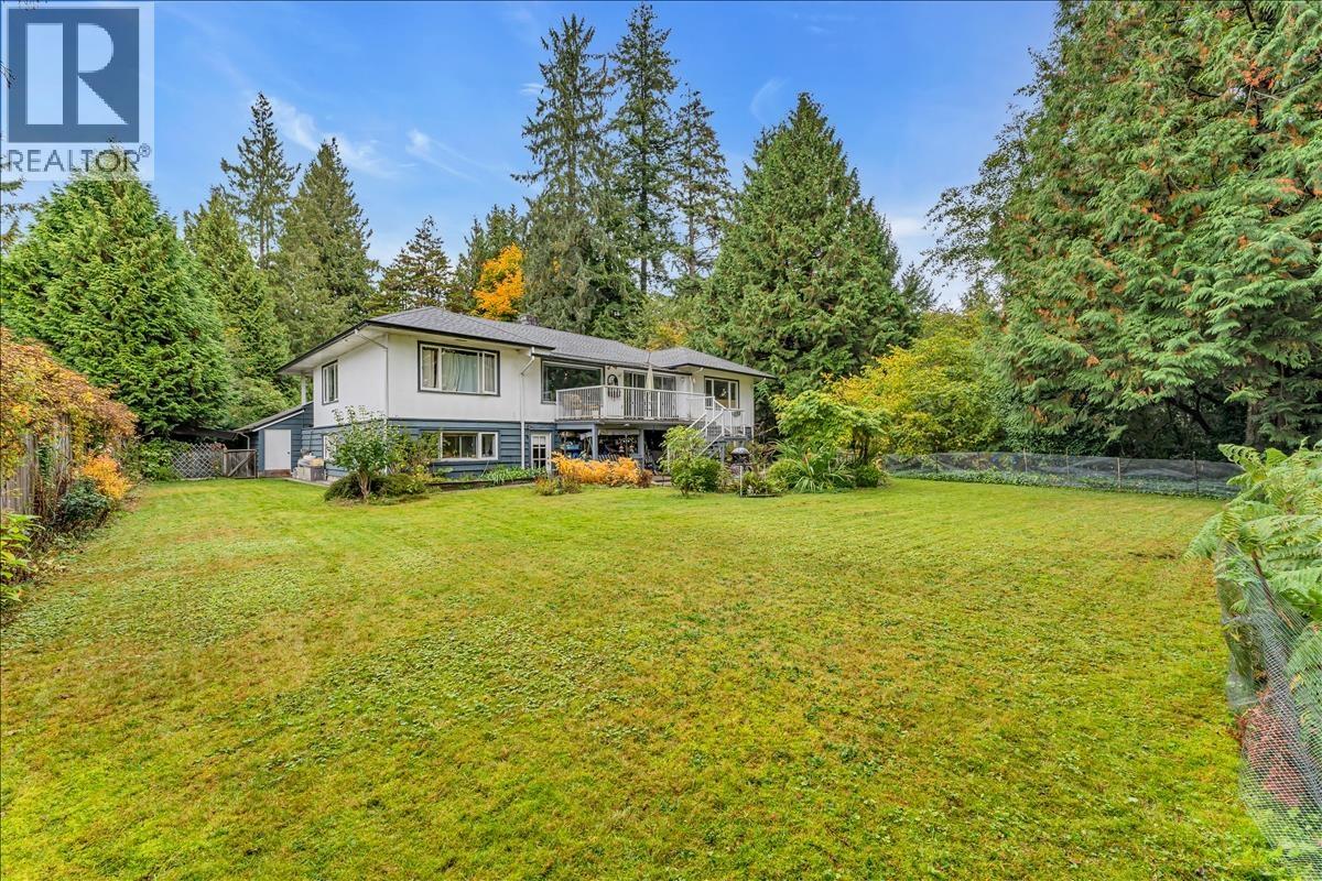 360 KEITH ROAD, West Vancouver