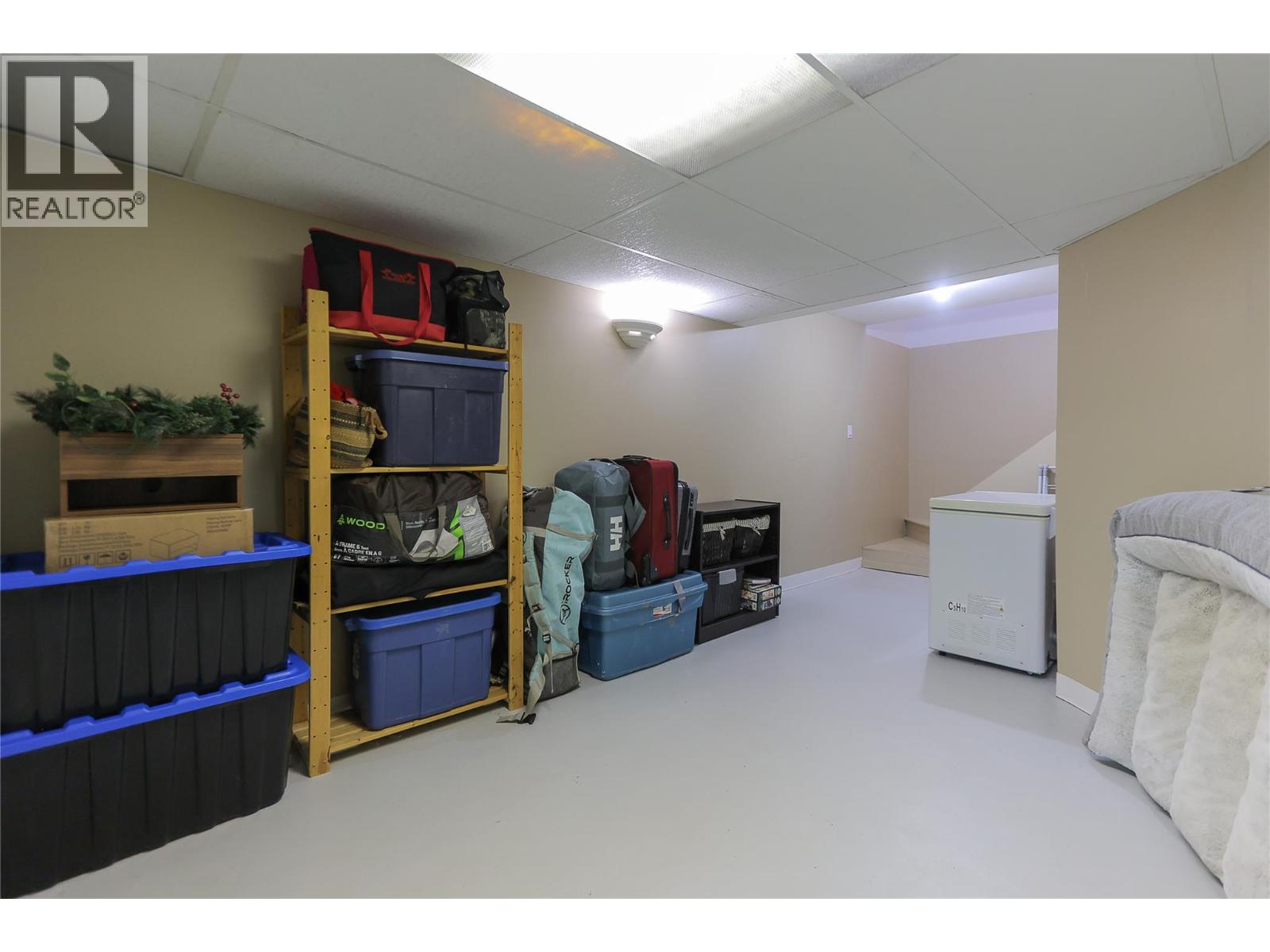 24 Kootenay Avenue N, Fruitvale