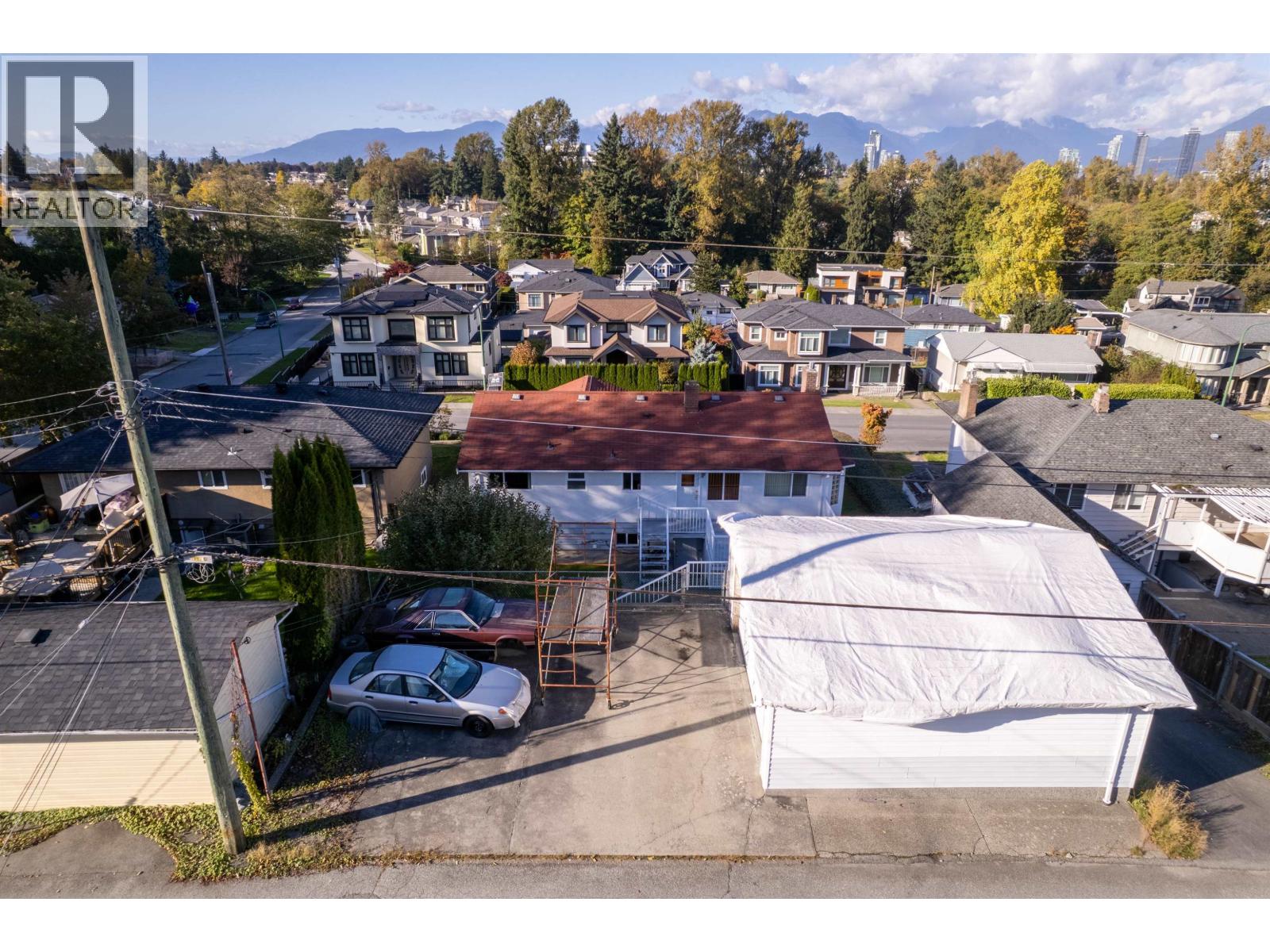 4370 BRIARWOOD CRESCENT, Burnaby