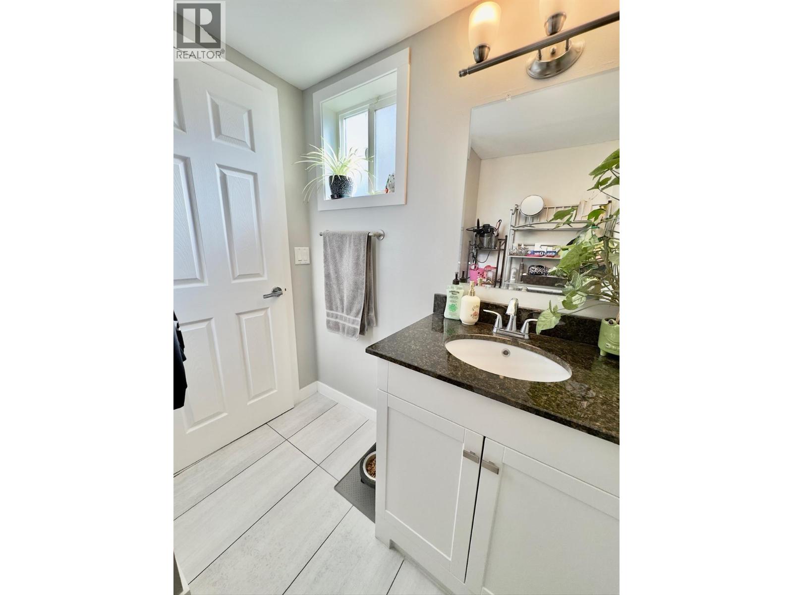 110 3004 South Main Street, Penticton