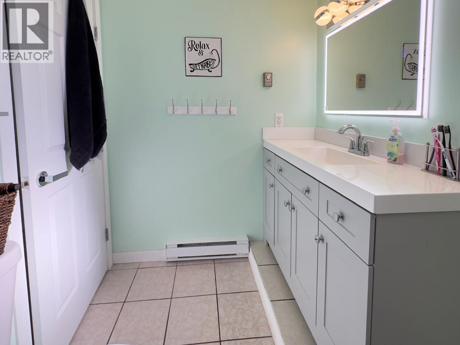 110 3004 South Main Street, Penticton