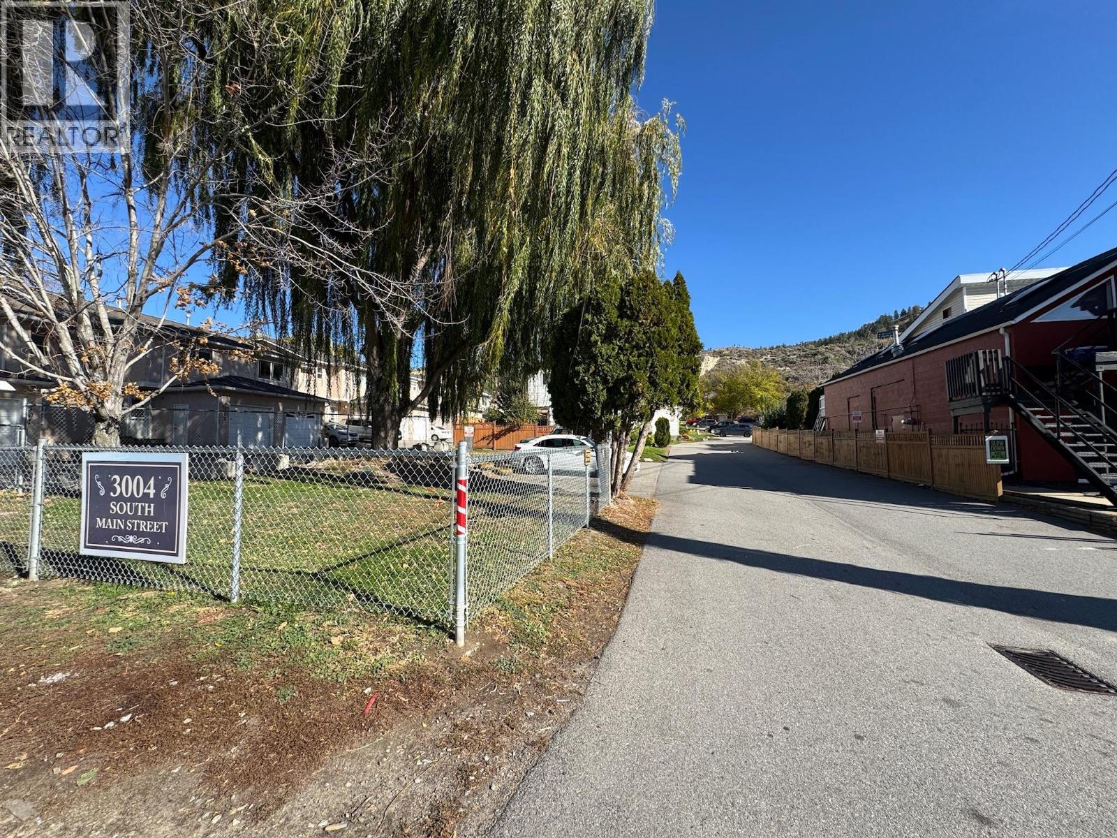 110 3004 South Main Street, Penticton