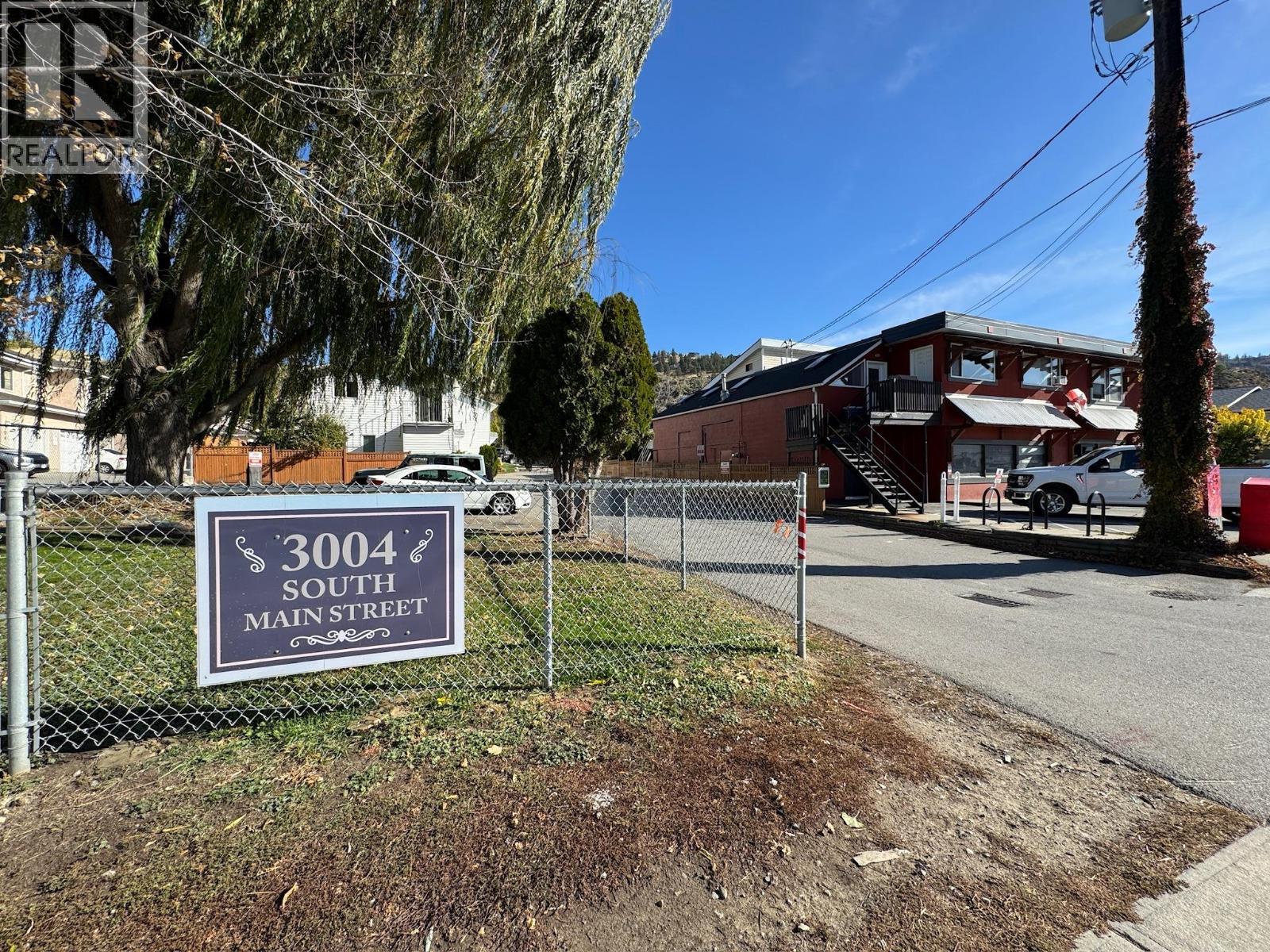 110 3004 South Main Street, Penticton