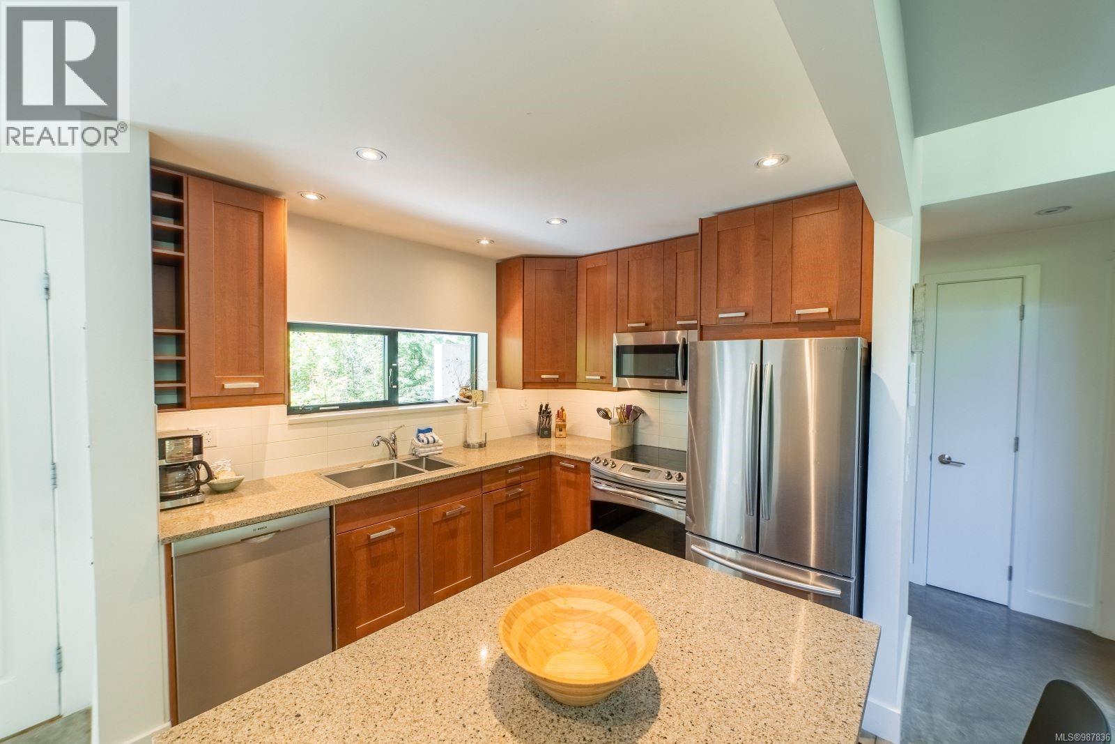 1156 Pacific Rim Hwy, Tofino