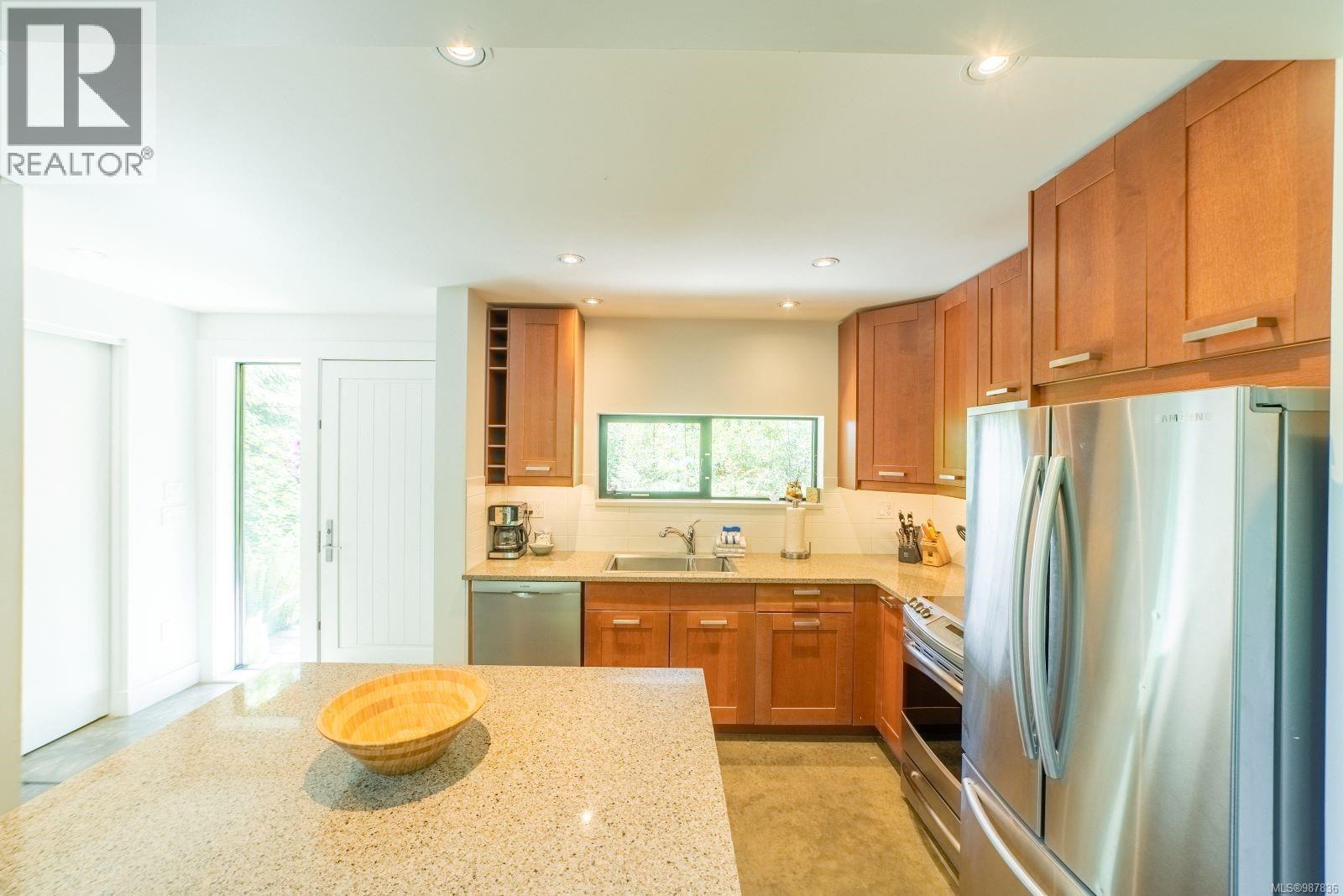 1156 Pacific Rim Hwy, Tofino