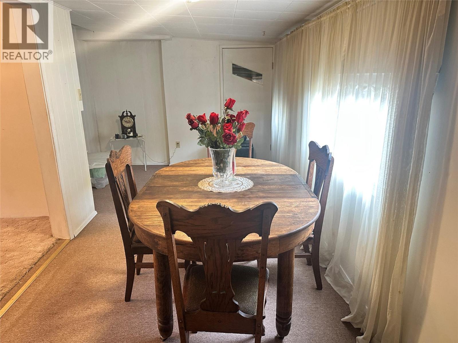 8267 Riverside Drive, Grand Forks