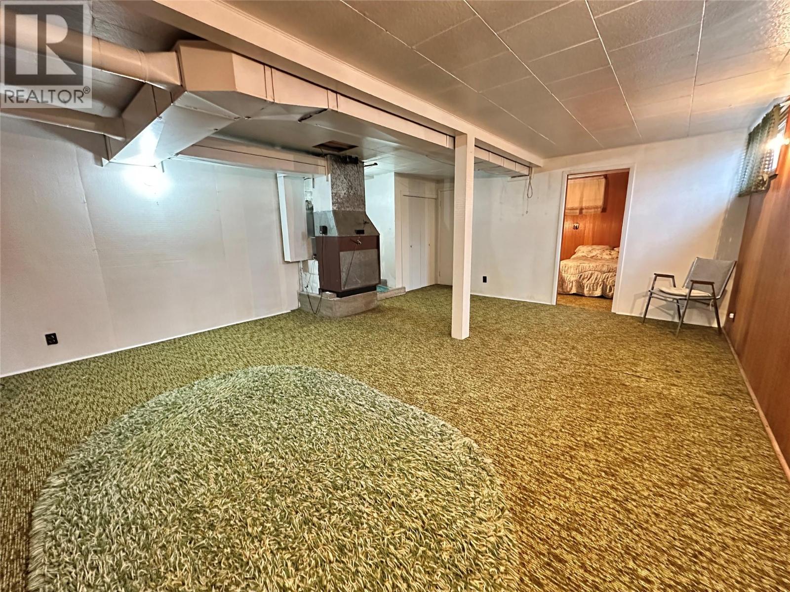 8267 Riverside Drive, Grand Forks