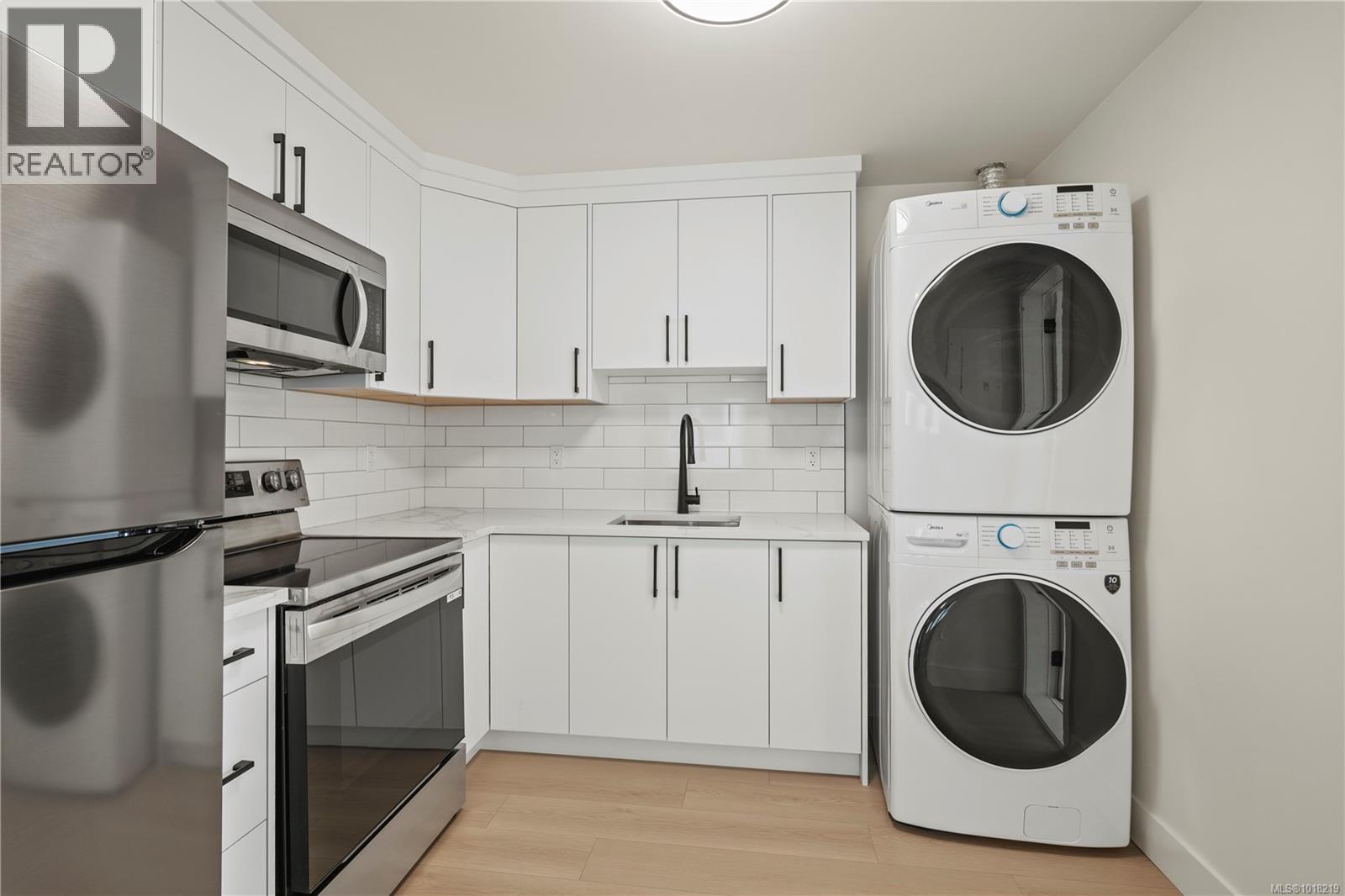 2306 Hudson Terrace, Sooke