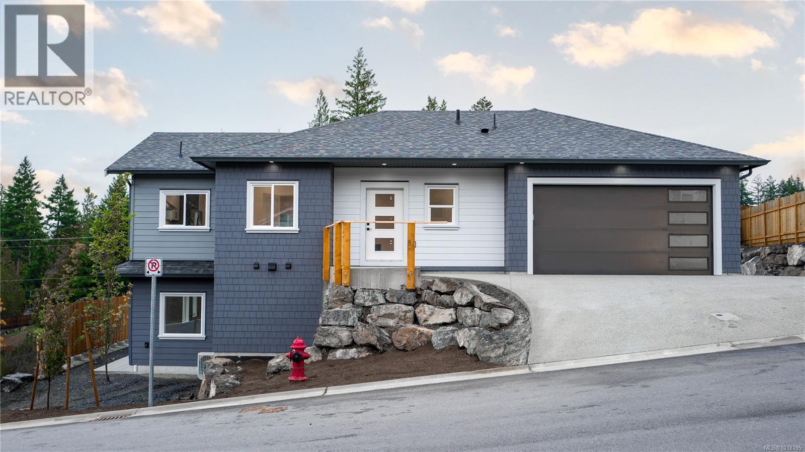  858 Tomack Loop, Langford