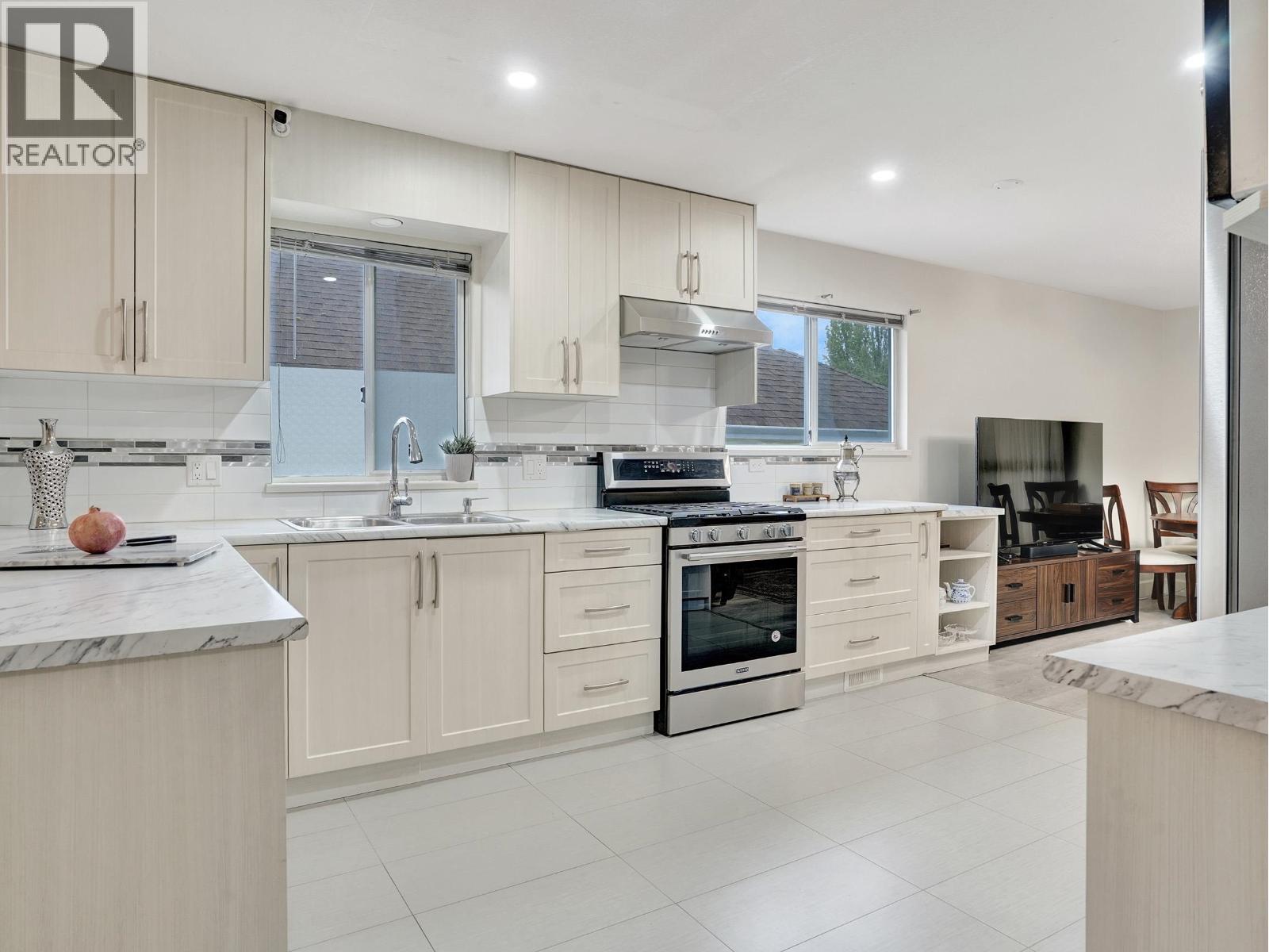 3747 ULSTER STREET, Port Coquitlam