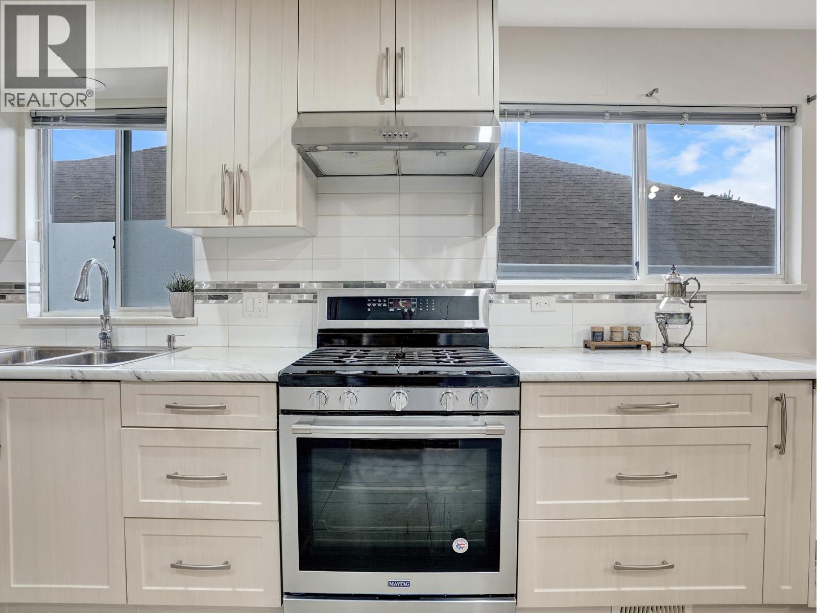 3747 ULSTER STREET, Port Coquitlam