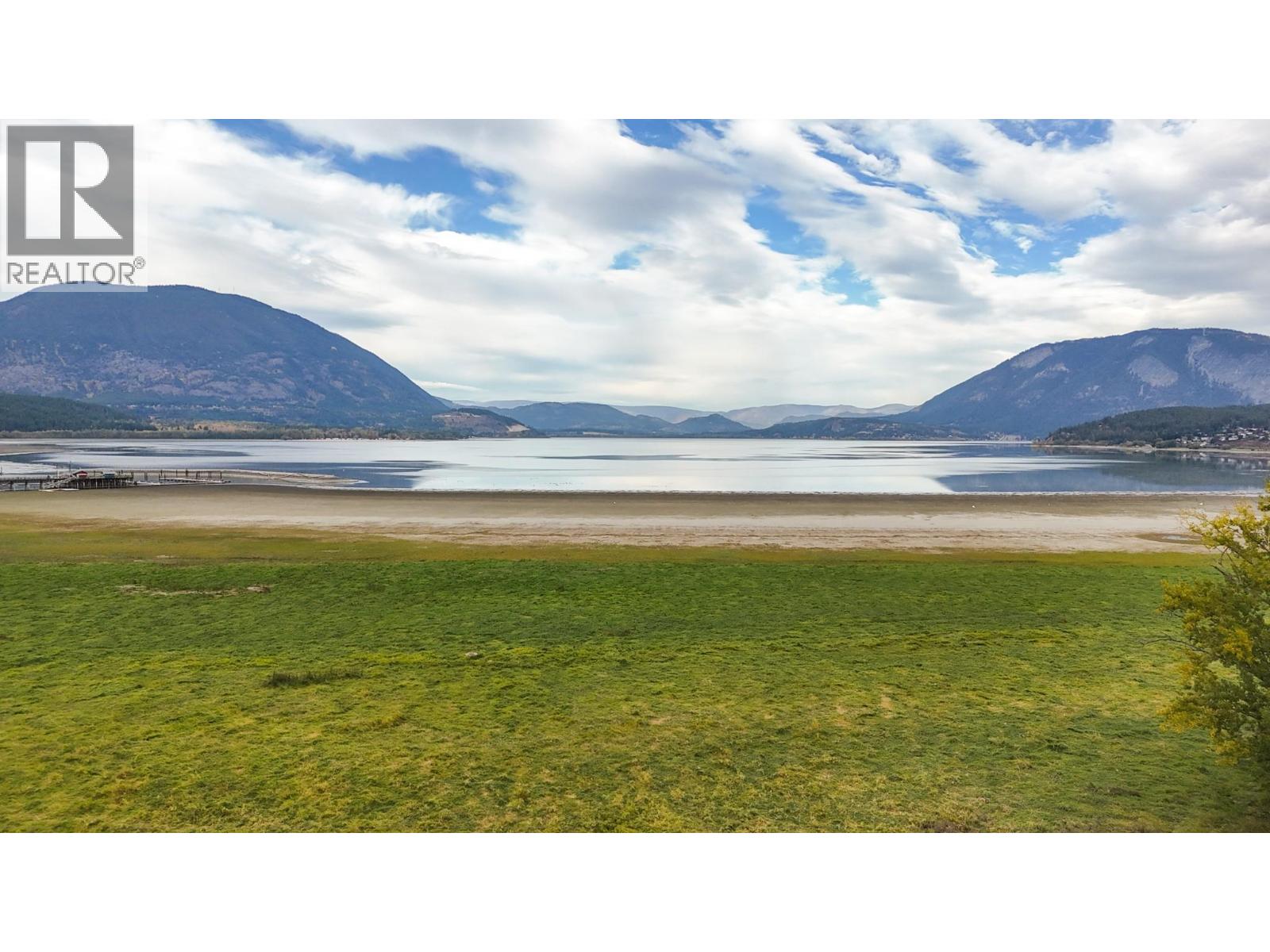 721 Harbourfront Drive Northeast, Salmon Arm