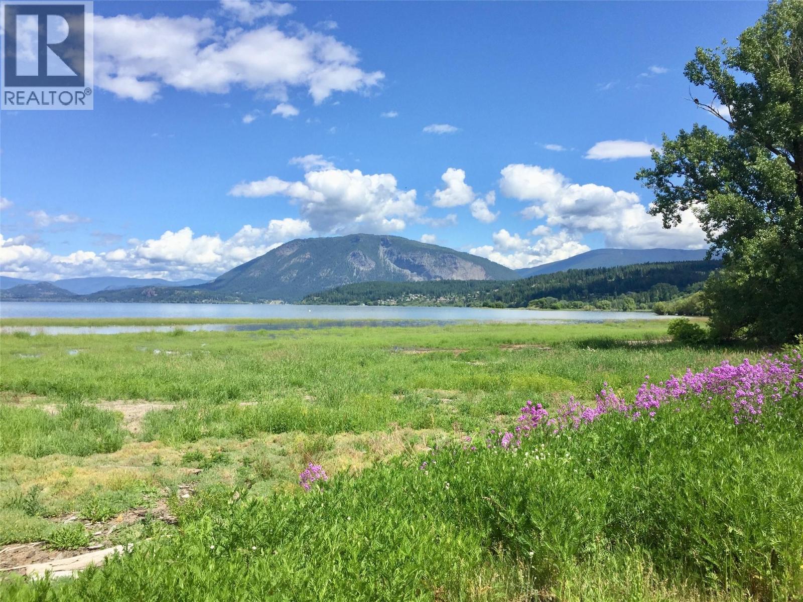 721 Harbourfront Drive Northeast, Salmon Arm