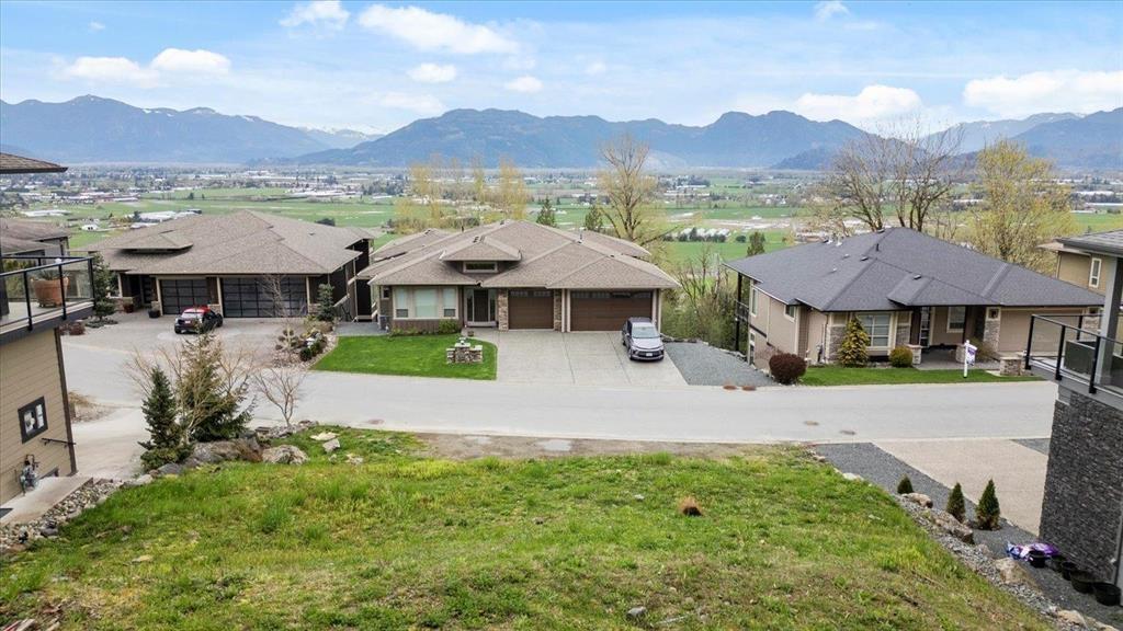 234 51075 FALLS COURT, Eastern Hillsides, Chilliwack