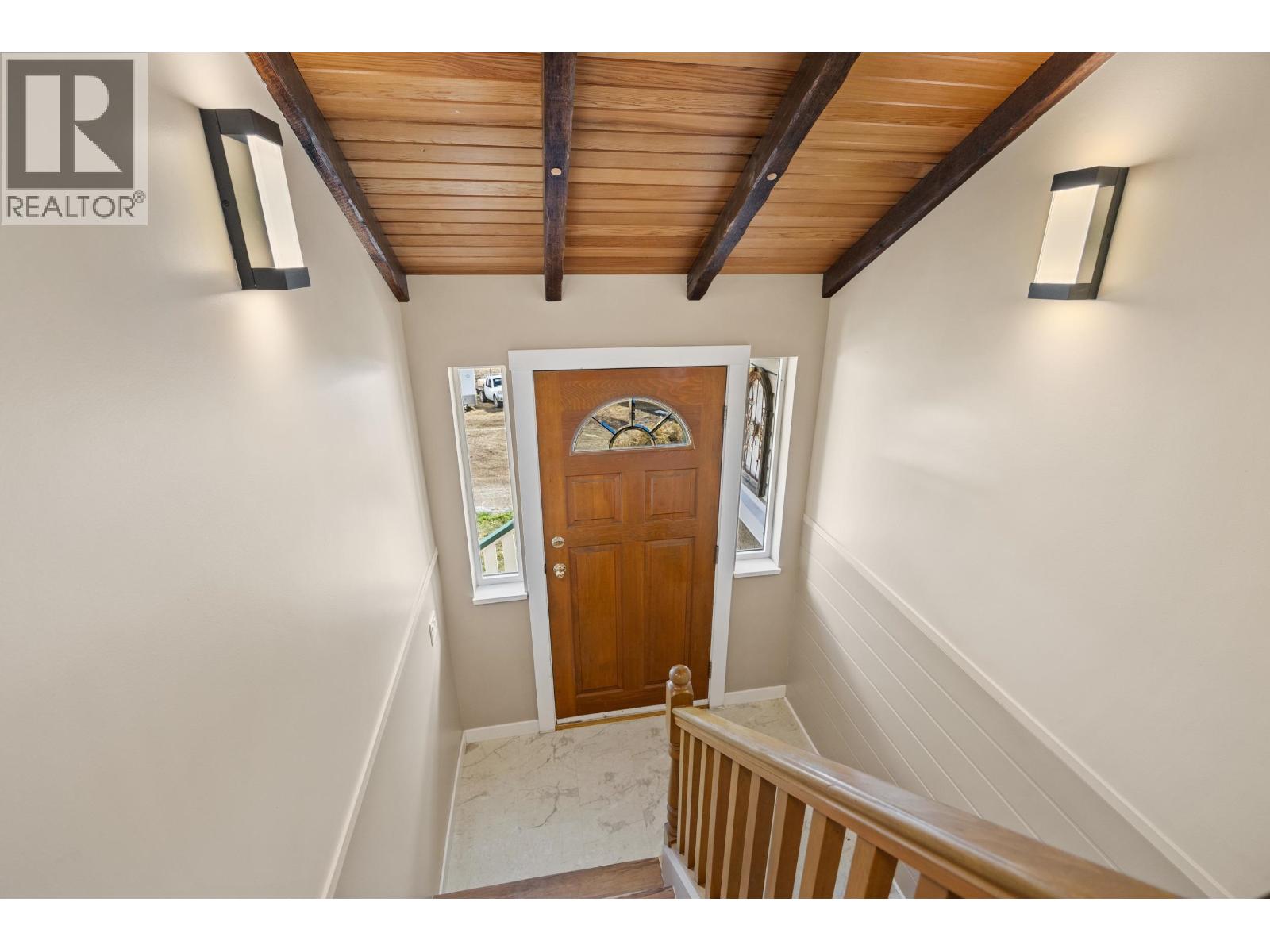 8261 LITTLE FORT 24 HIGHWAY, Lone Butte