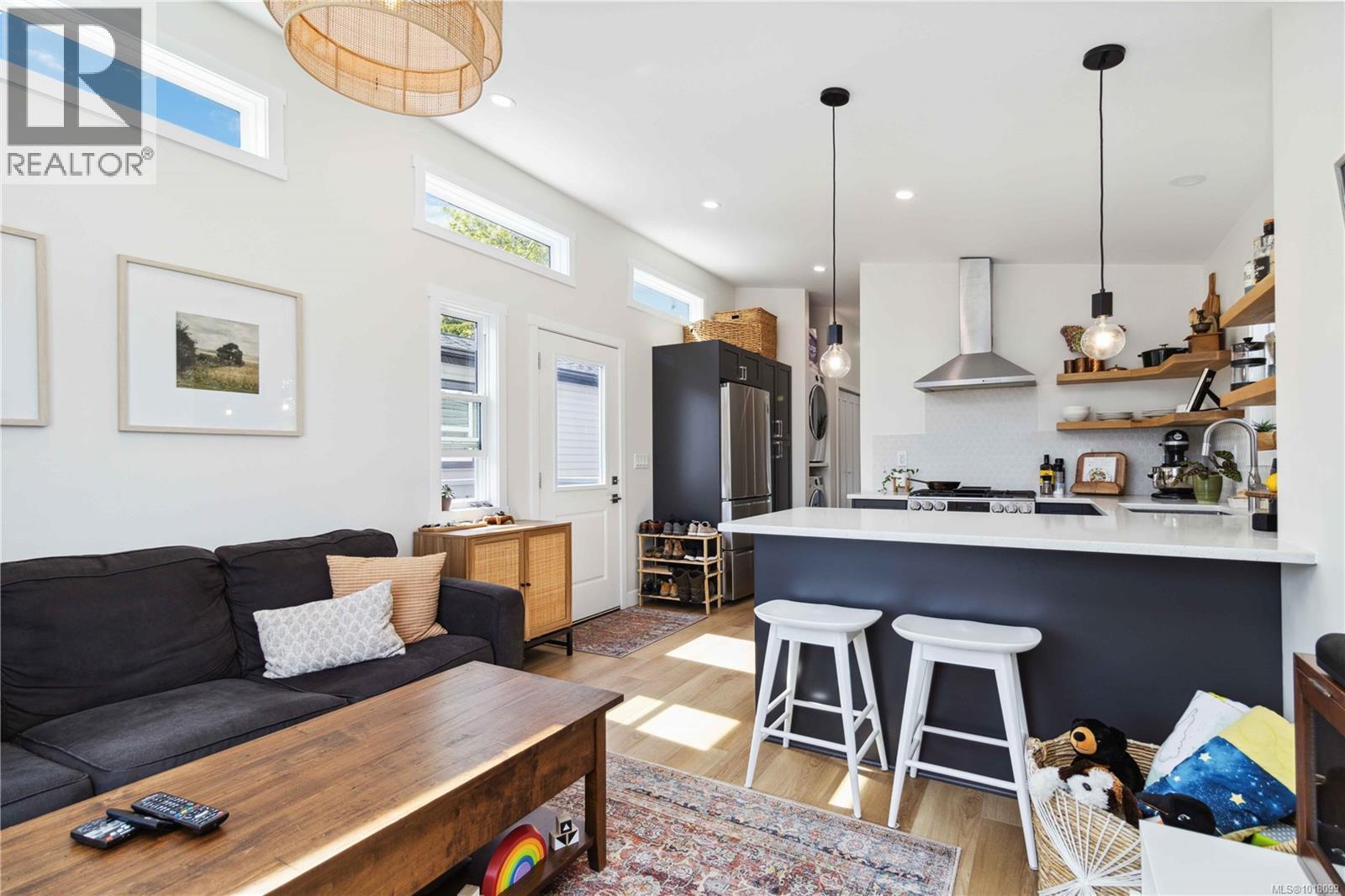 504 747 Old Place Rd, Central Saanich