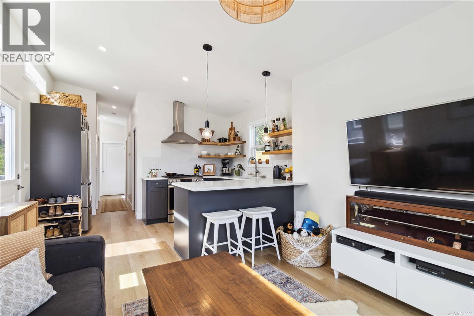 504 747 Old Place Rd, Central Saanich