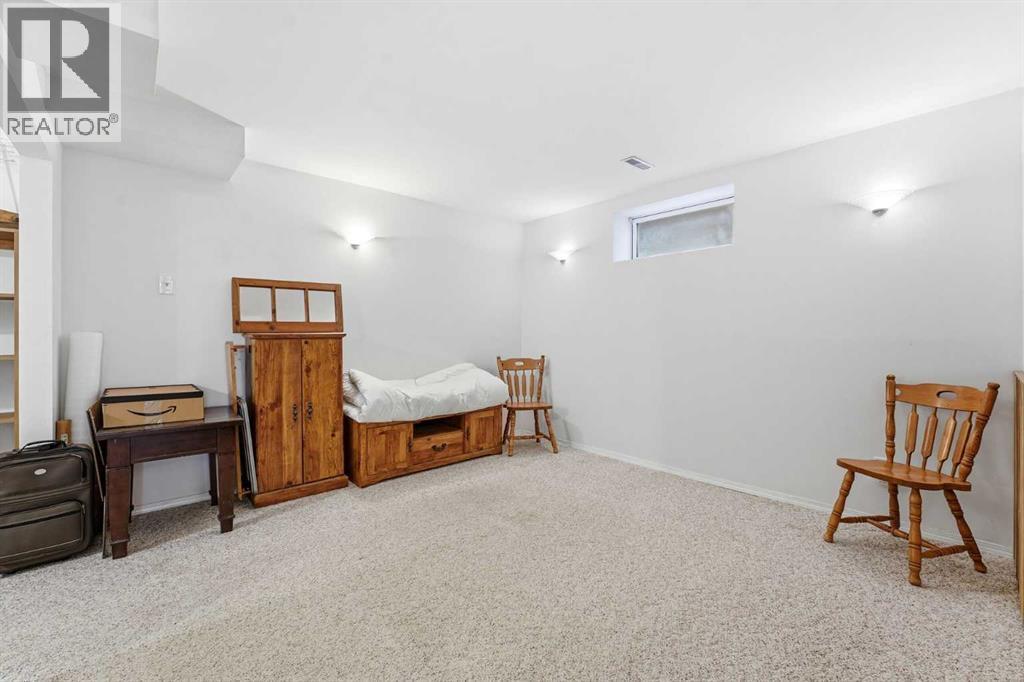 Single Family House for Sale in  Tuscany Valley Lane NW Tuscany Calgary 