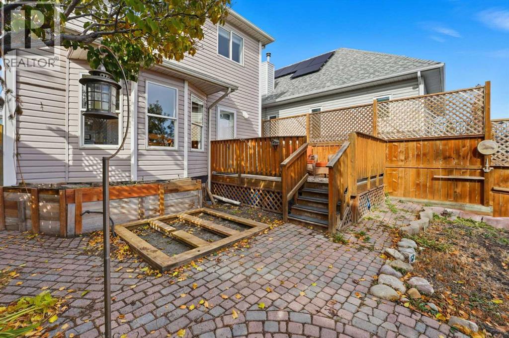 Single Family House for Sale in  Tuscany Valley Lane NW Tuscany Calgary 
