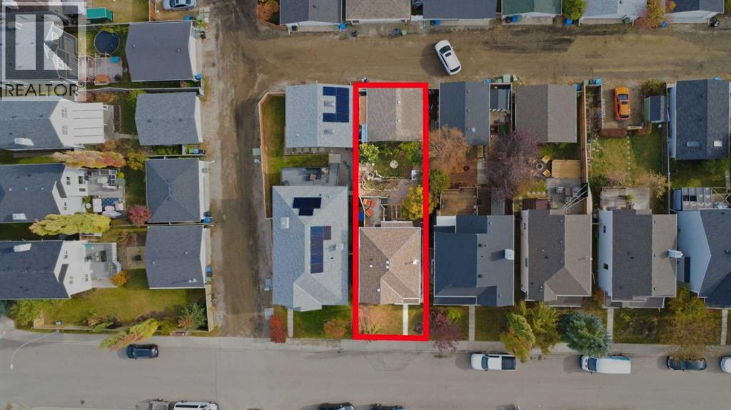 Single Family House for Sale in  Tuscany Valley Lane NW Tuscany Calgary 