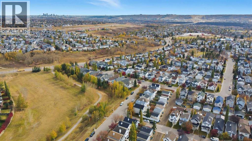 Single Family House for Sale in  Tuscany Valley Lane NW Tuscany Calgary 